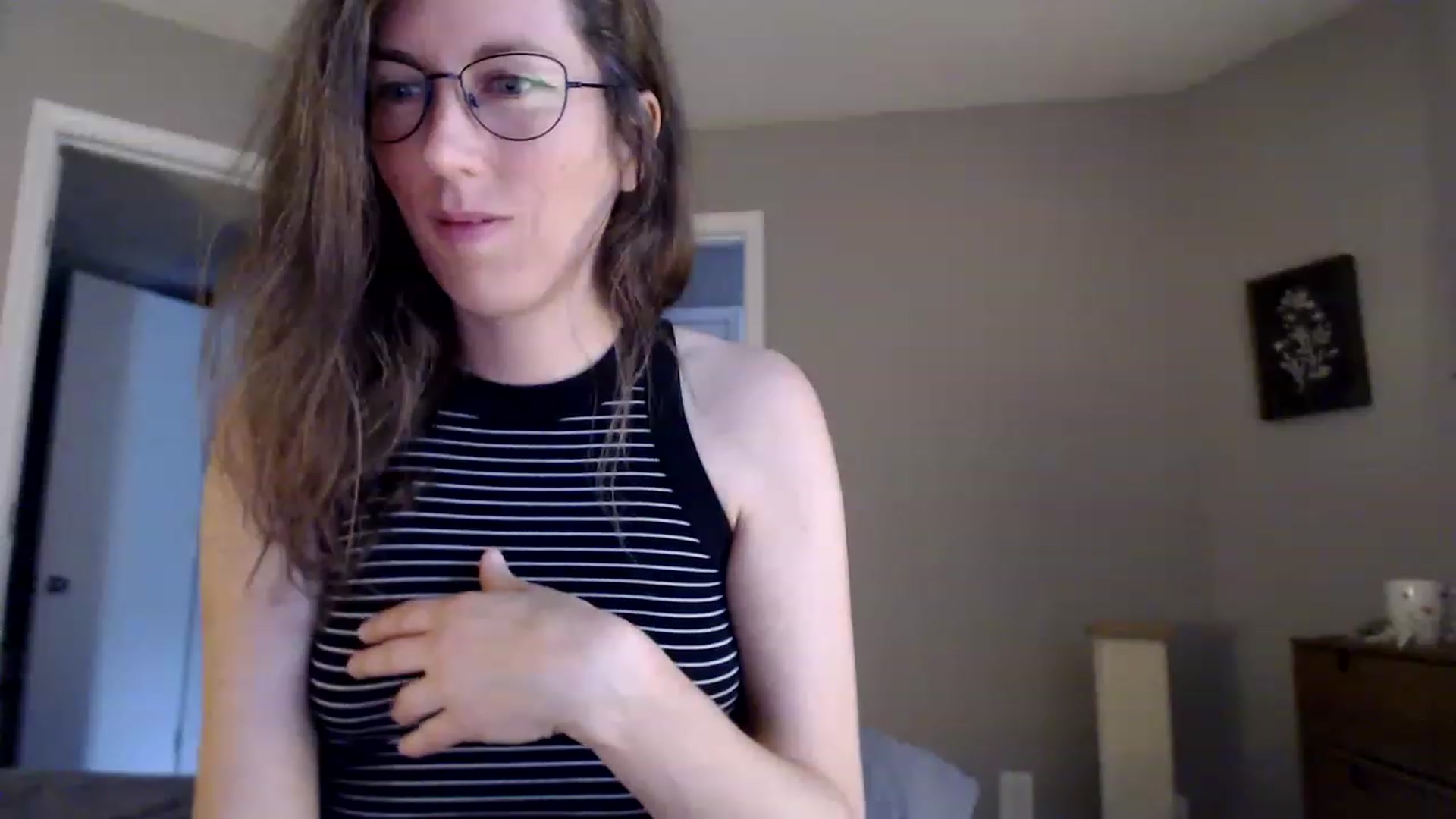 Gallery image thumbnail from Sapphire's myfreecams stream on, 05/28/2023, 23:18 image 14 of 20
