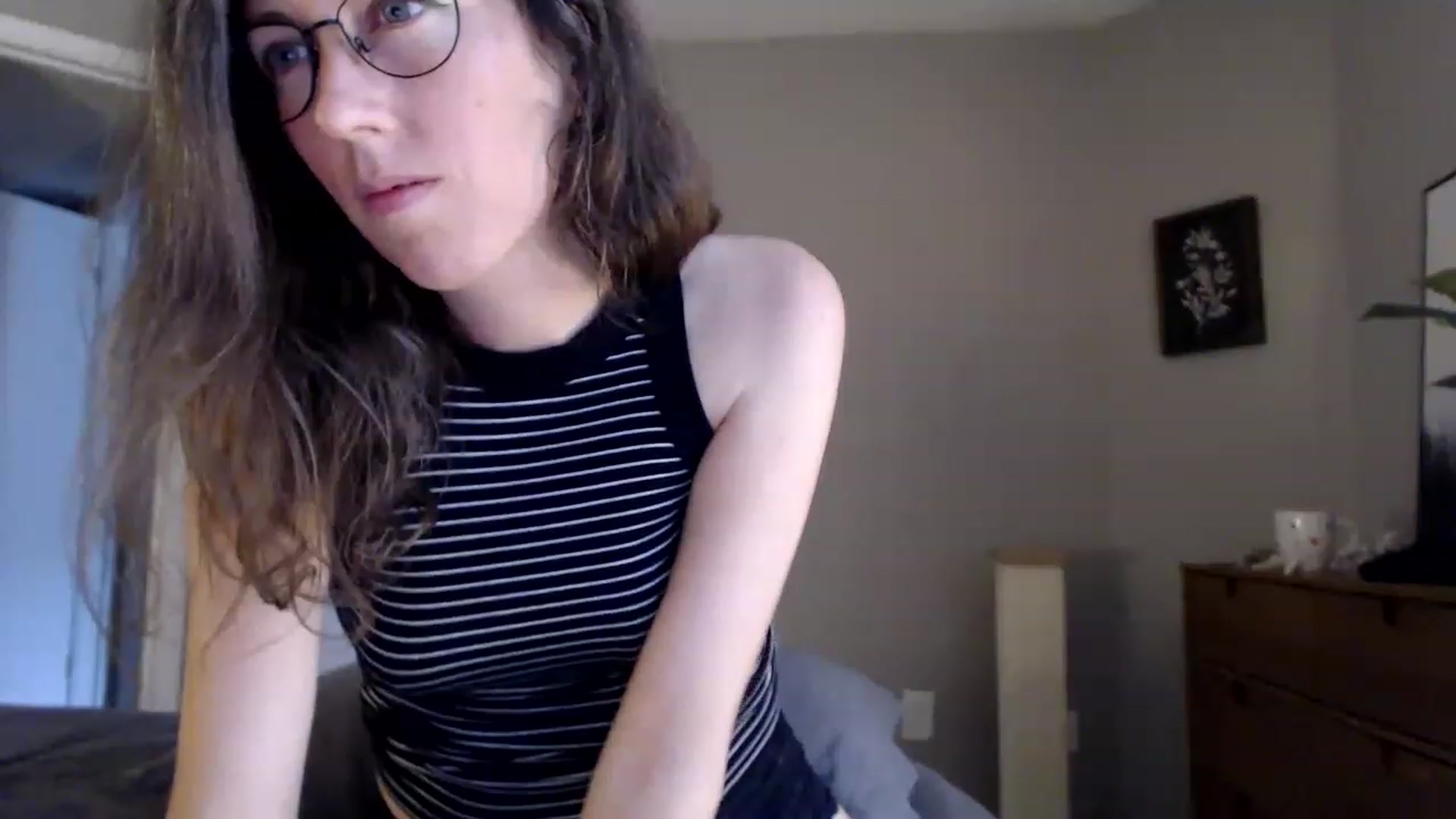 Gallery image thumbnail from Sapphire's myfreecams stream on, 05/28/2023, 23:18 image 6 of 20