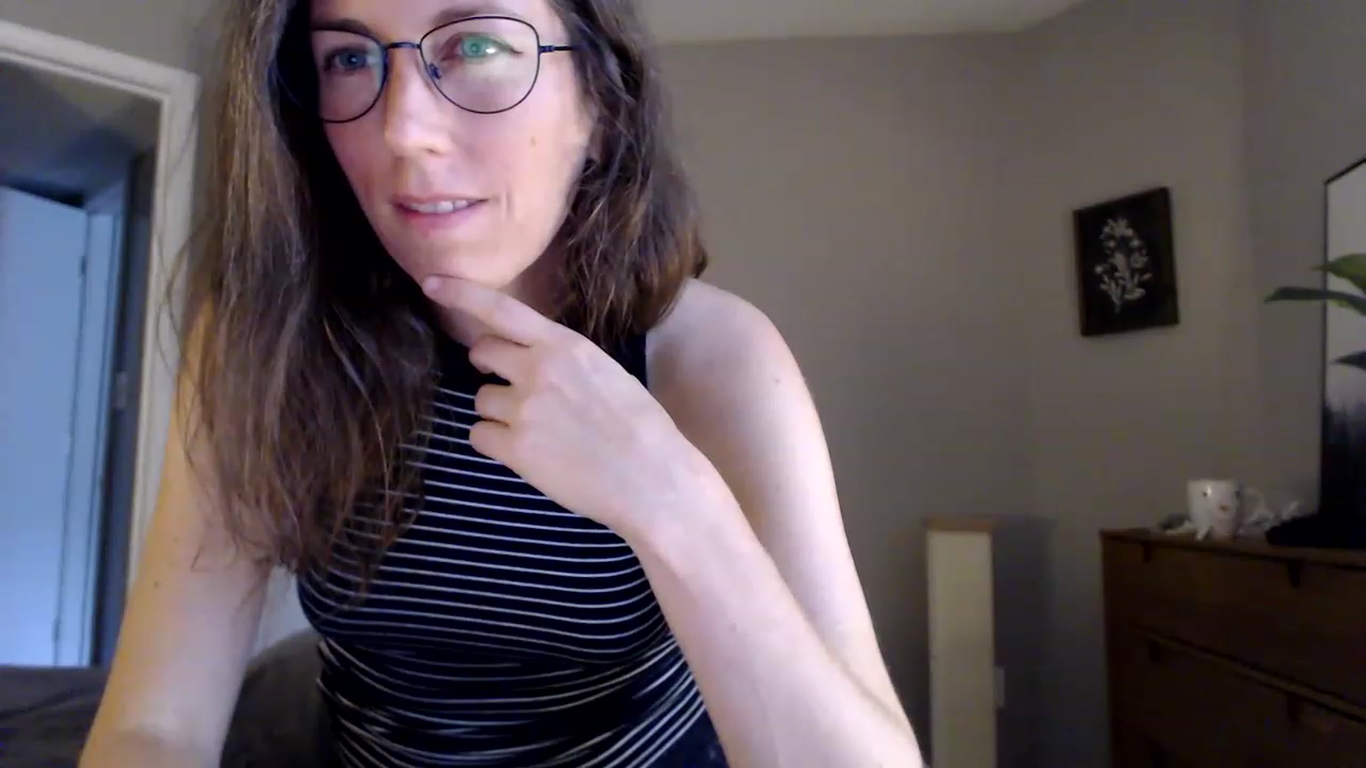 Gallery image thumbnail from Sapphire's myfreecams stream on, 05/28/2023, 23:18 image 7 of 20