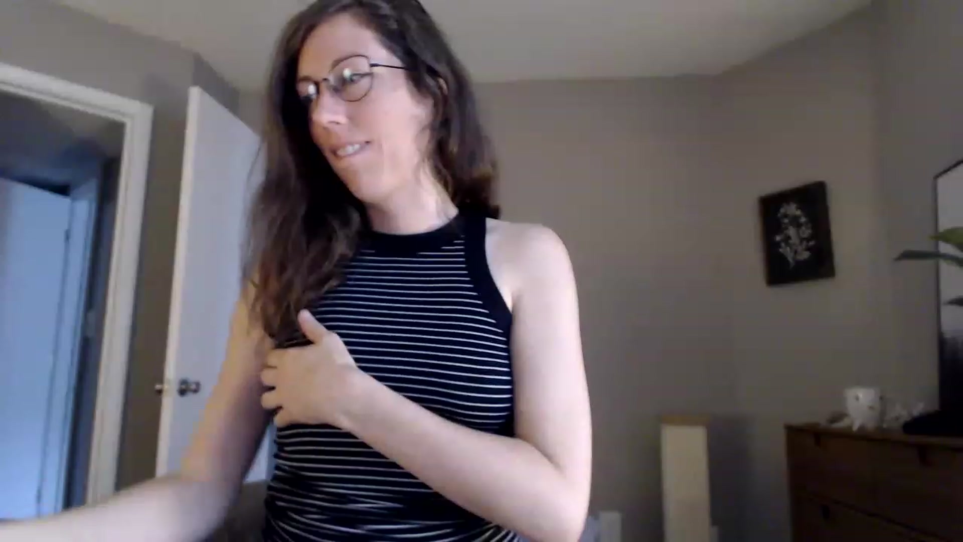 Gallery image thumbnail from Sapphire's myfreecams stream on, 05/28/2023, 23:18 image 4 of 20