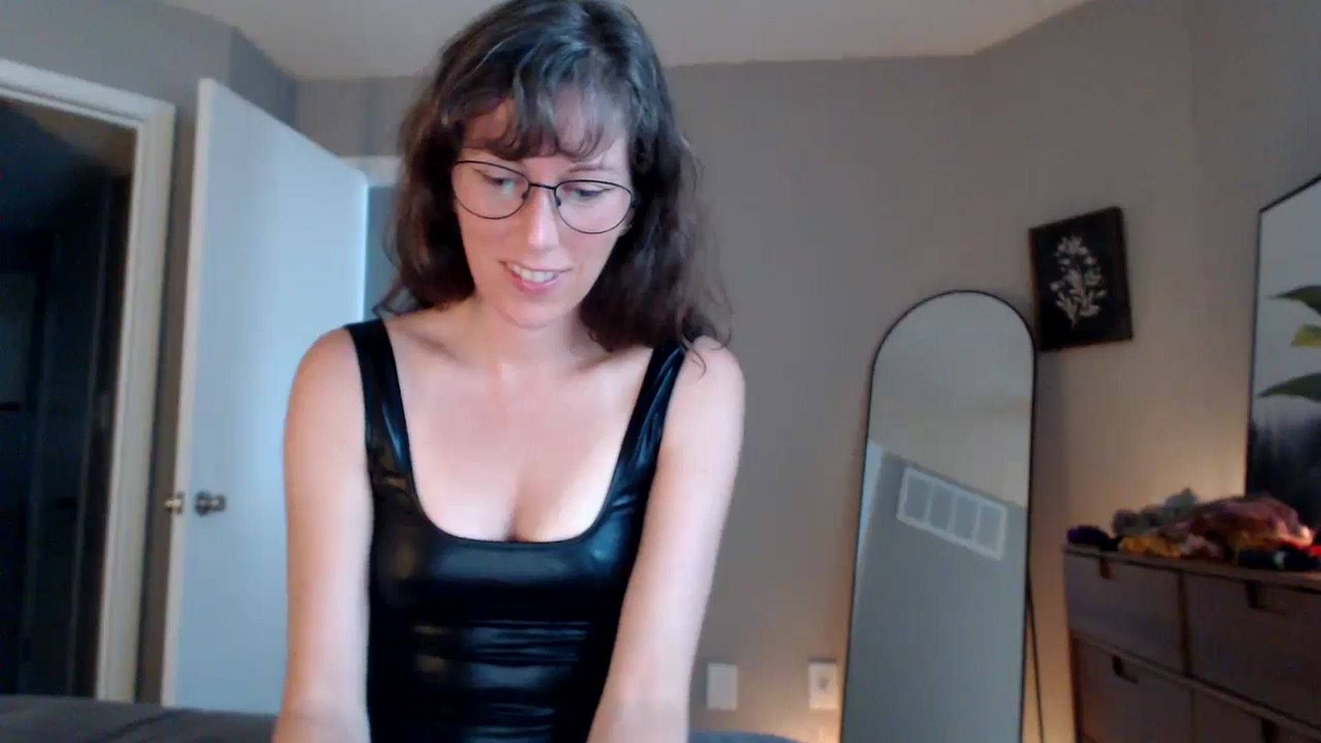 Gallery image thumbnail from Sapphire's myfreecams stream on, 08/31/2024, 22:36 image 12 of 20