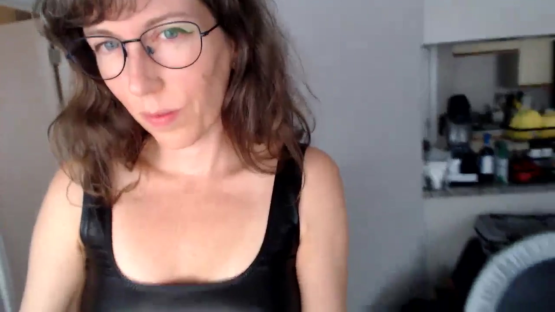 Gallery image thumbnail from Sapphire's myfreecams stream on, 08/31/2024, 22:36 image 16 of 20