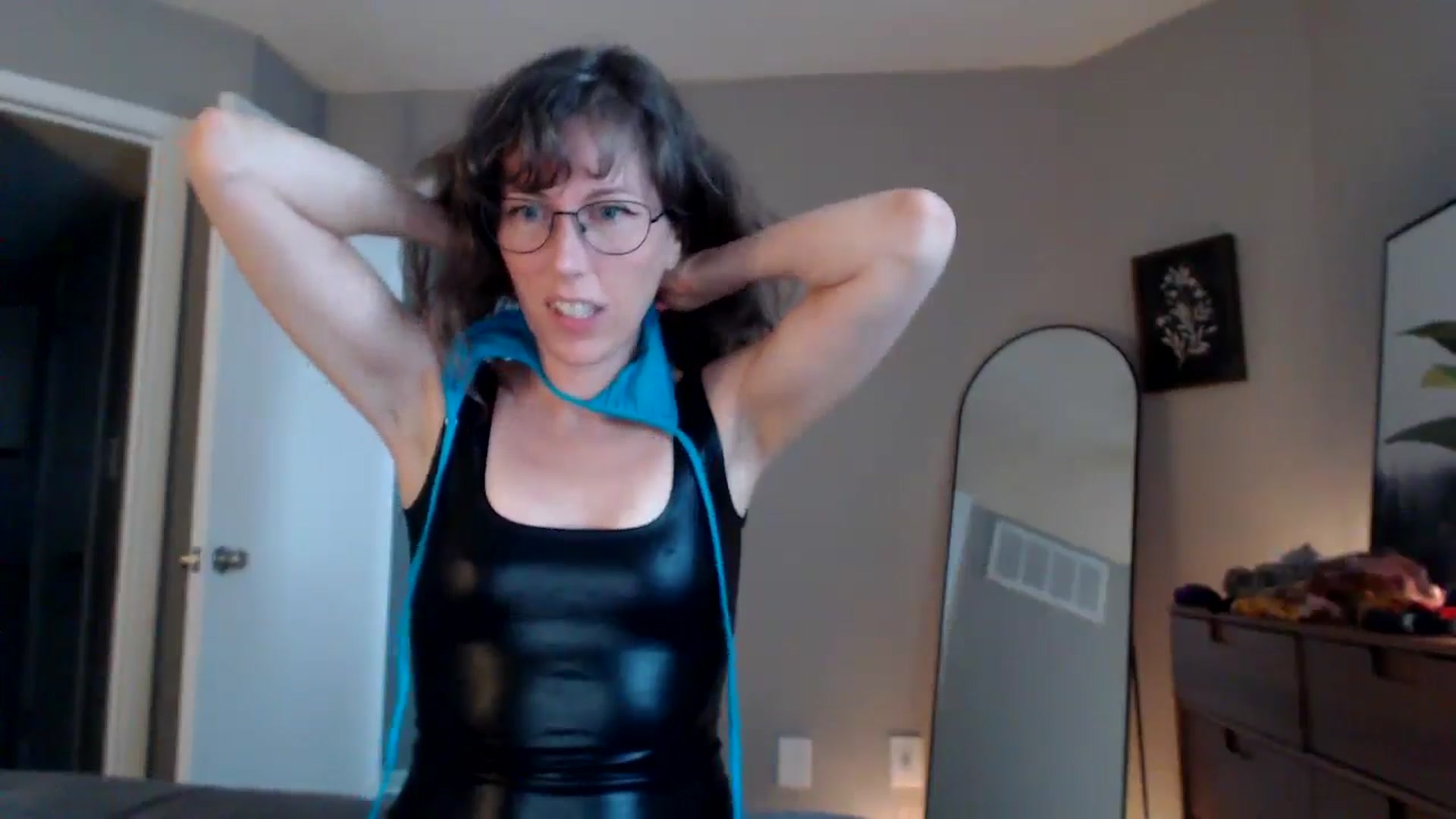 Gallery image thumbnail from Sapphire's myfreecams stream on, 08/31/2024, 22:36 image 13 of 20