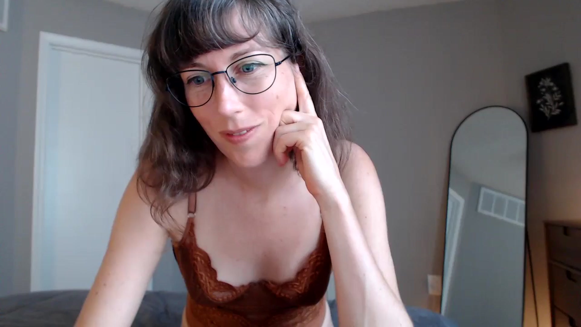 Gallery image thumbnail from Sapphire's myfreecams stream on, 09/14/2024, 19:30 image 9 of 20