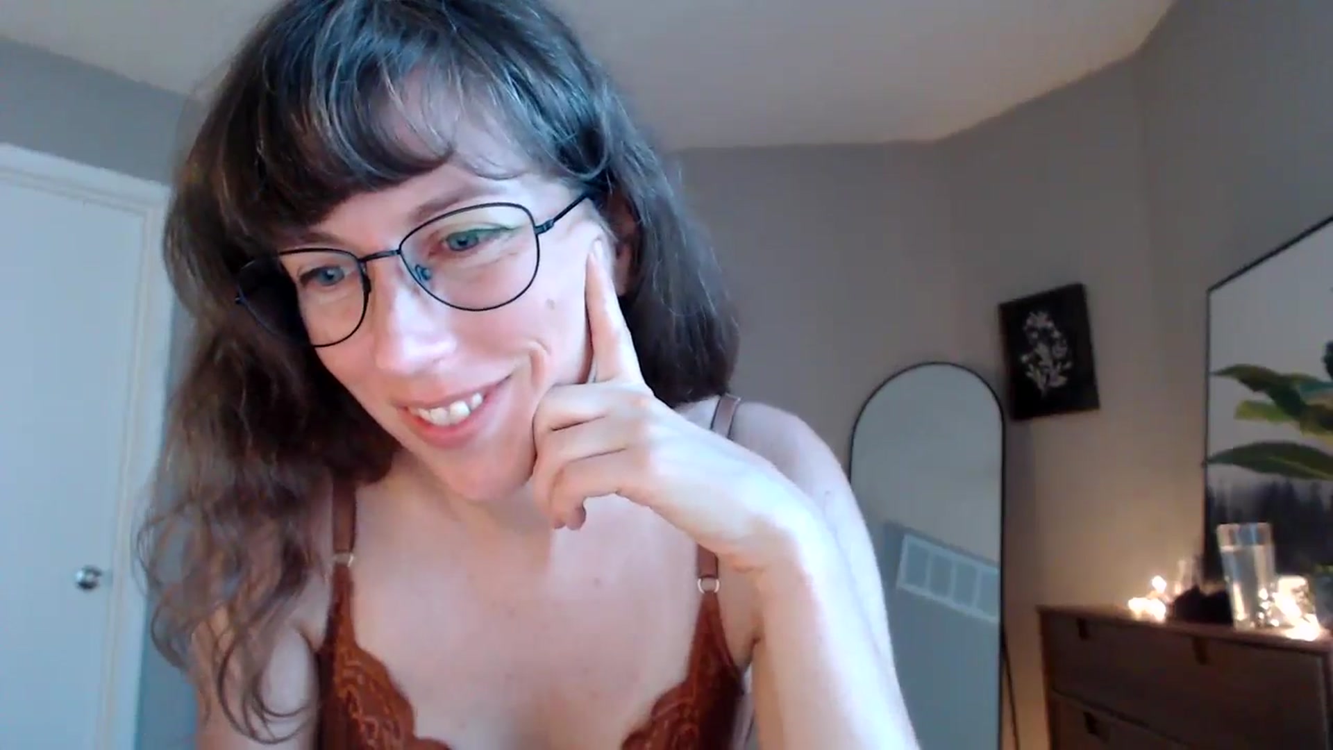 Gallery image thumbnail from Sapphire's myfreecams stream on, 09/14/2024, 19:30 image 20 of 20
