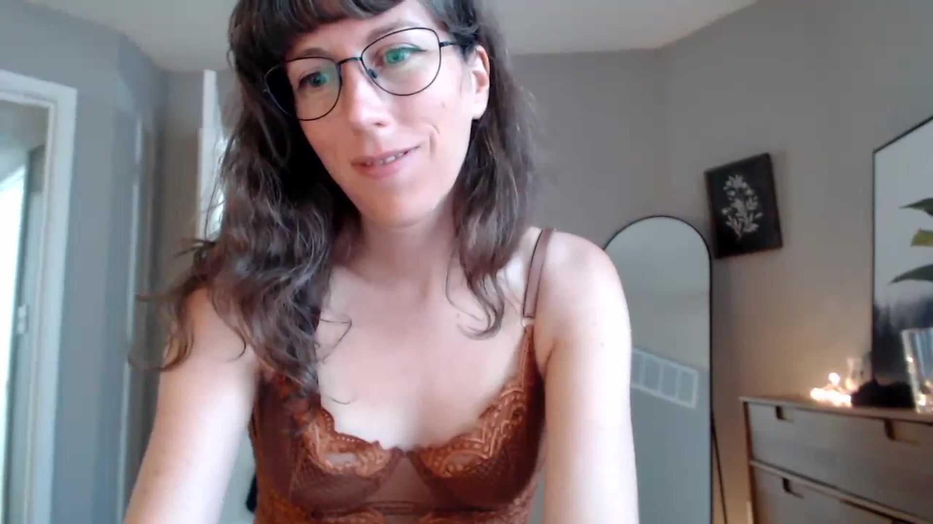 Gallery image thumbnail from Sapphire's myfreecams stream on, 09/14/2024, 21:58 image 12 of 20