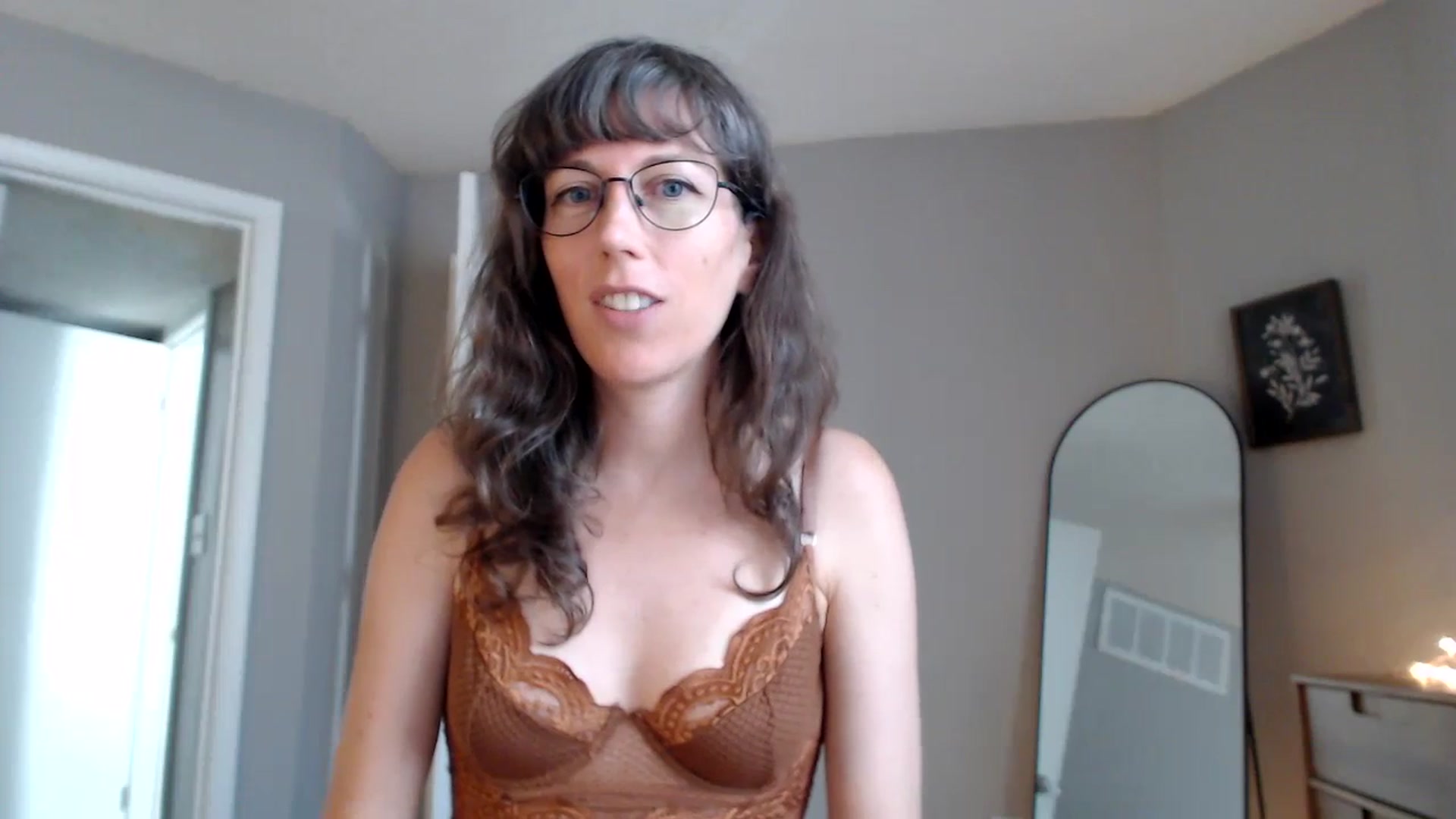 Gallery image thumbnail from Sapphire's myfreecams stream on, 09/14/2024, 21:58 image 8 of 20