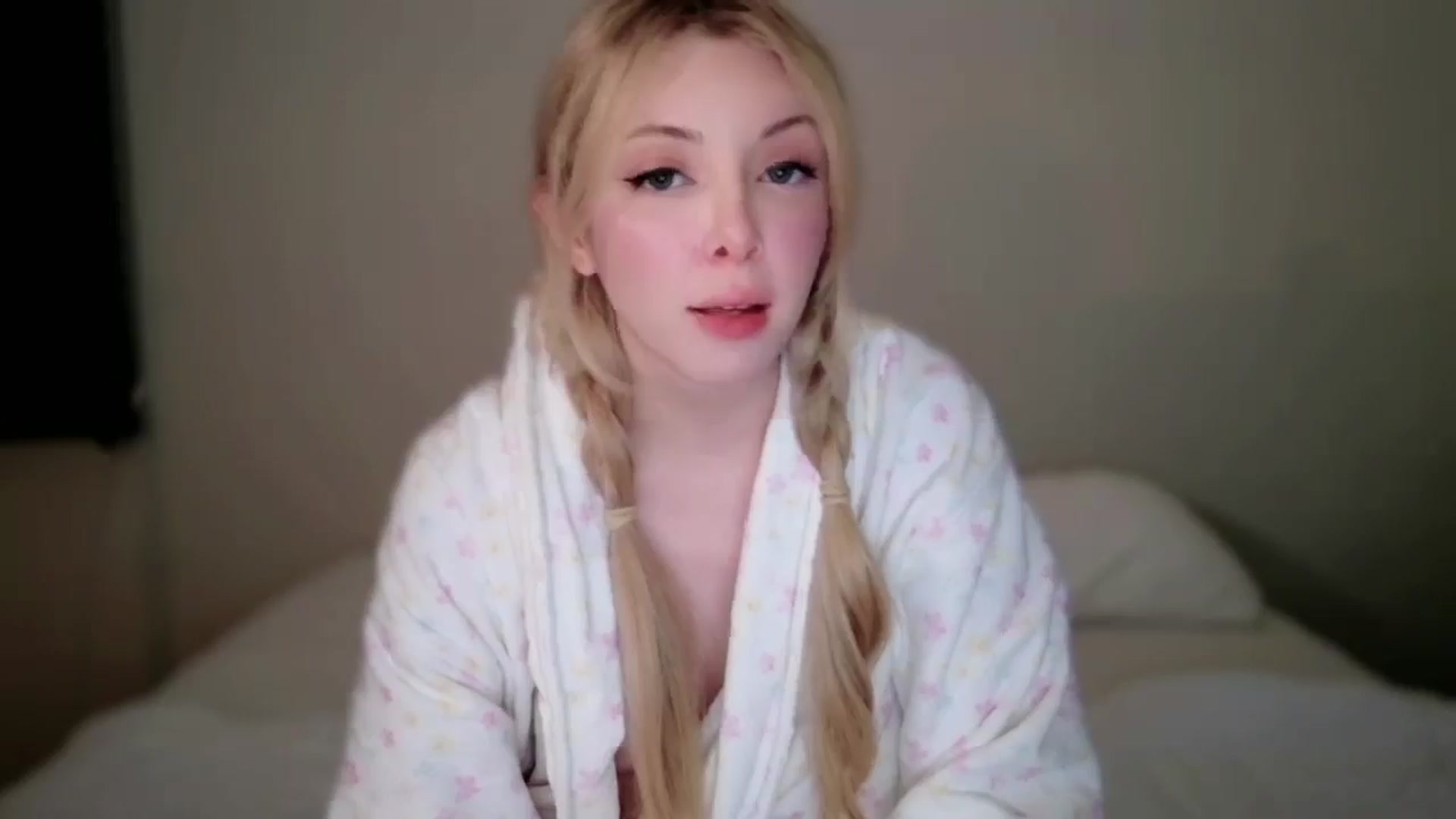 Gallery image thumbnail from Sapphire_Swan's myfreecams stream on, 09/03/2025, 05:23 image 13 of 20