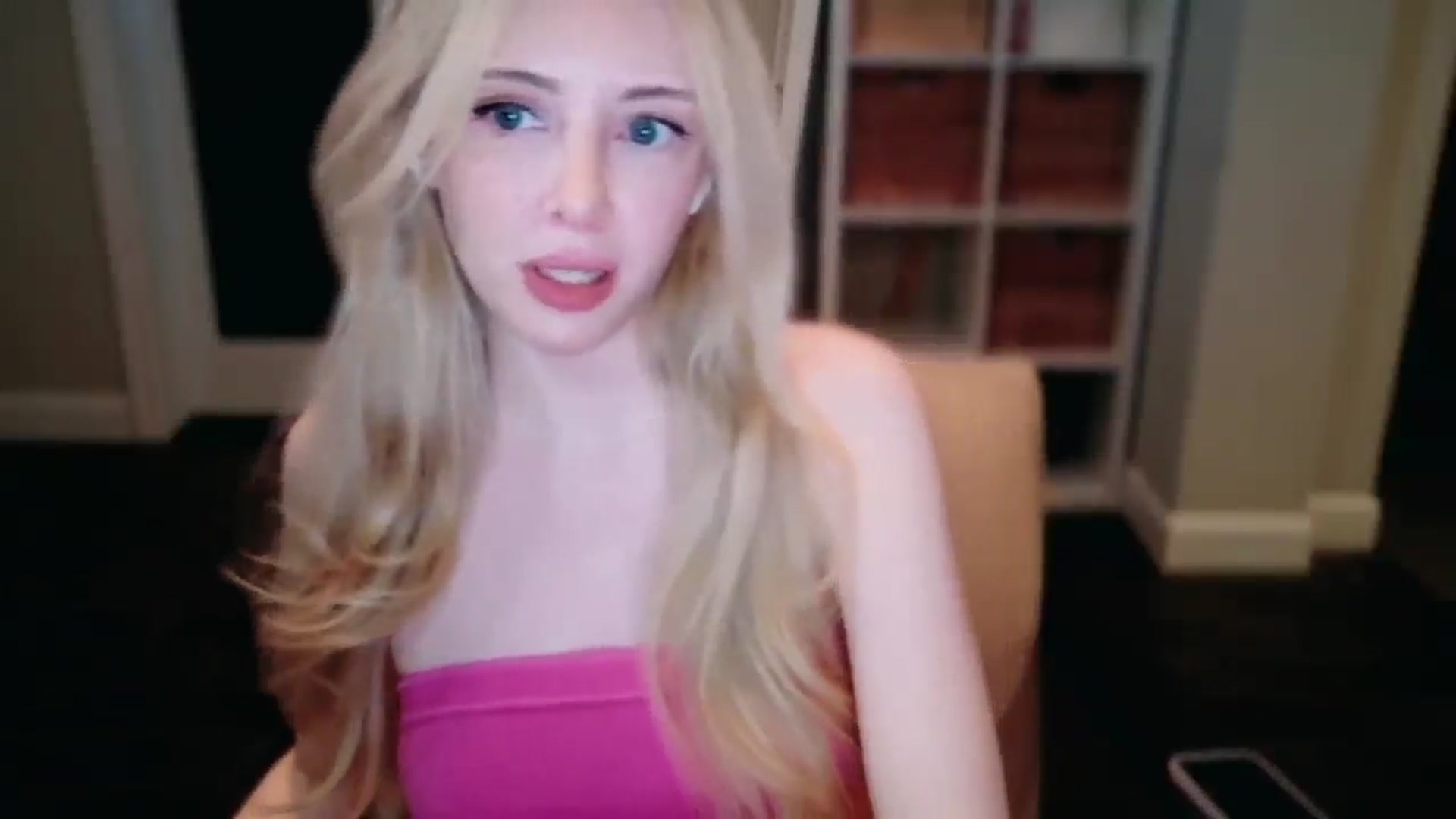 Gallery image thumbnail from Sapphire_Swan's myfreecams stream on, 09/09/2025, 04:09 image 7 of 20