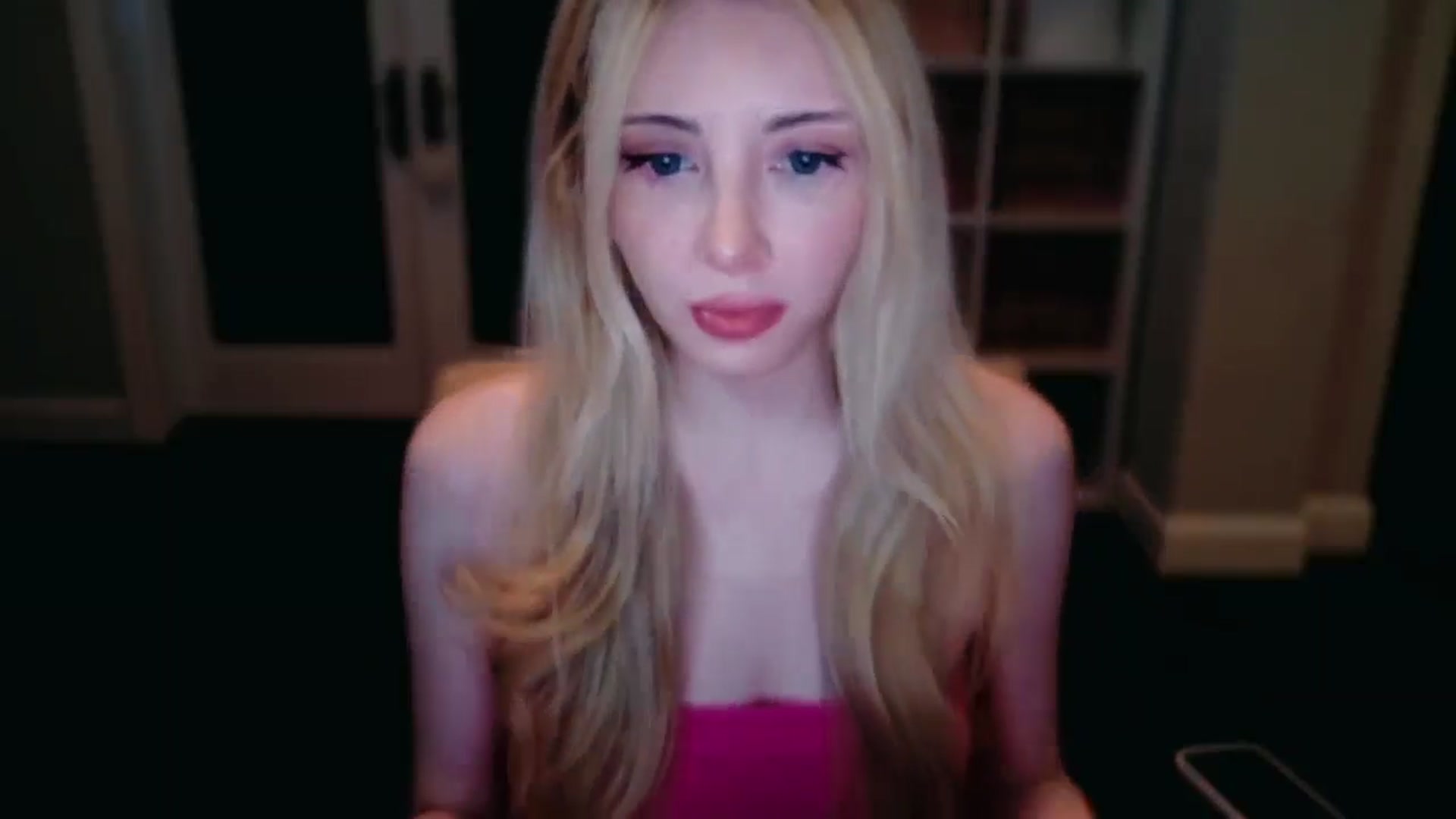Gallery image thumbnail from Sapphire_Swan's myfreecams stream on, 09/09/2025, 04:09 image 10 of 20