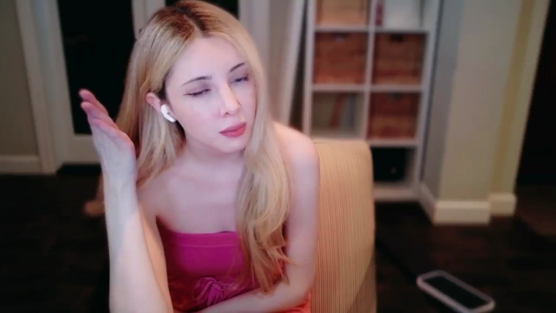 Gallery image thumbnail from Sapphire_Swan's myfreecams stream on, 09/09/2025, 05:26 image 18 of 20