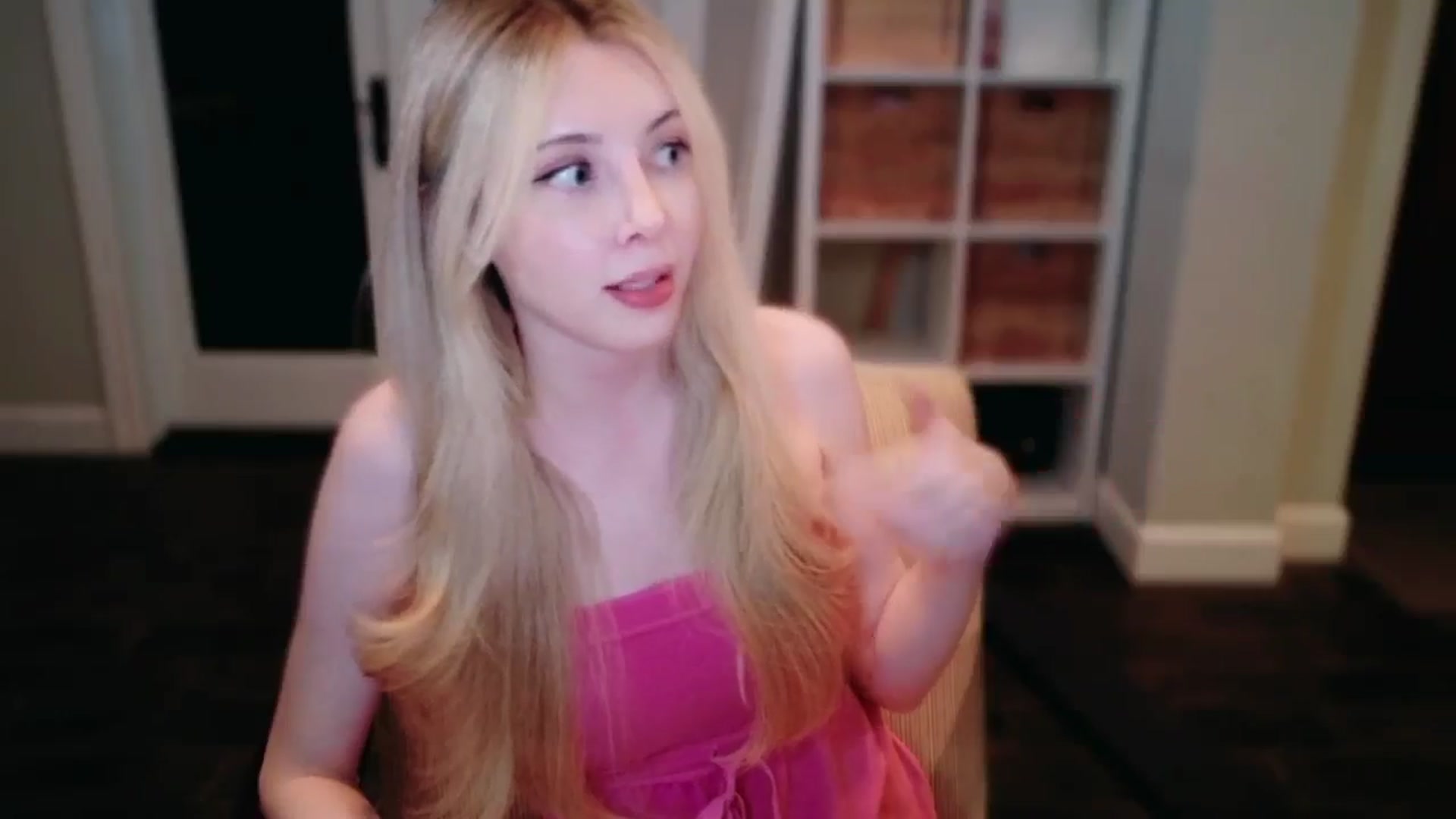 Gallery image thumbnail from Sapphire_Swan's myfreecams stream on, 09/09/2025, 05:26 image 6 of 20