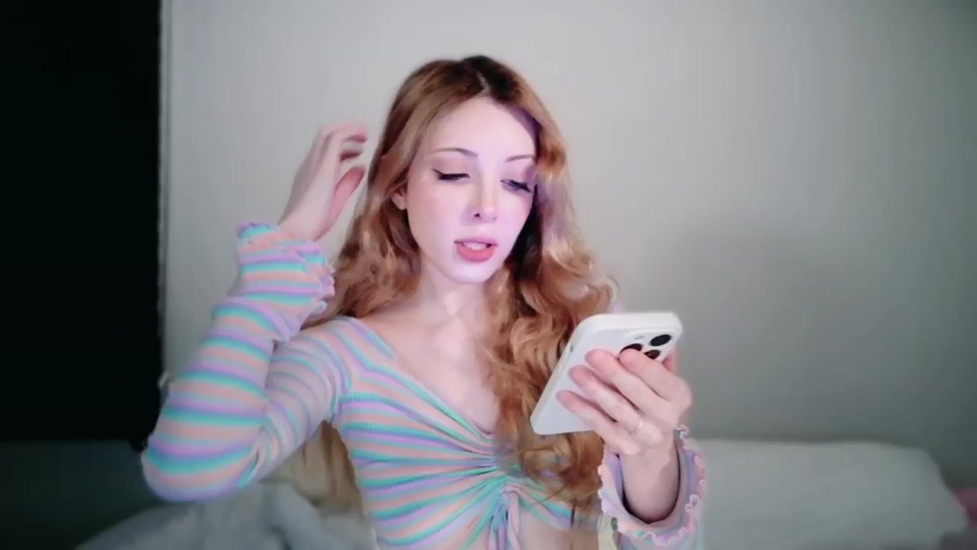 Gallery image thumbnail from Sapphire_Swan's myfreecams stream on, 09/15/2025, 04:04 image 8 of 20