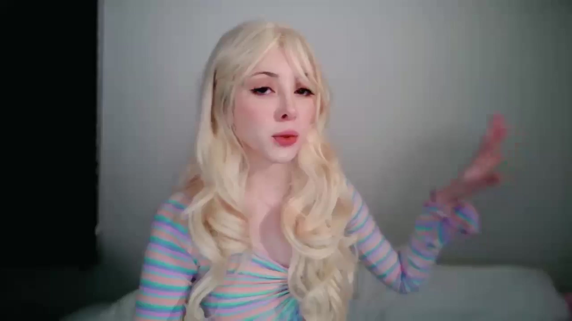 Gallery image thumbnail from Sapphire_Swan's myfreecams stream on, 09/15/2025, 04:04 image 6 of 20