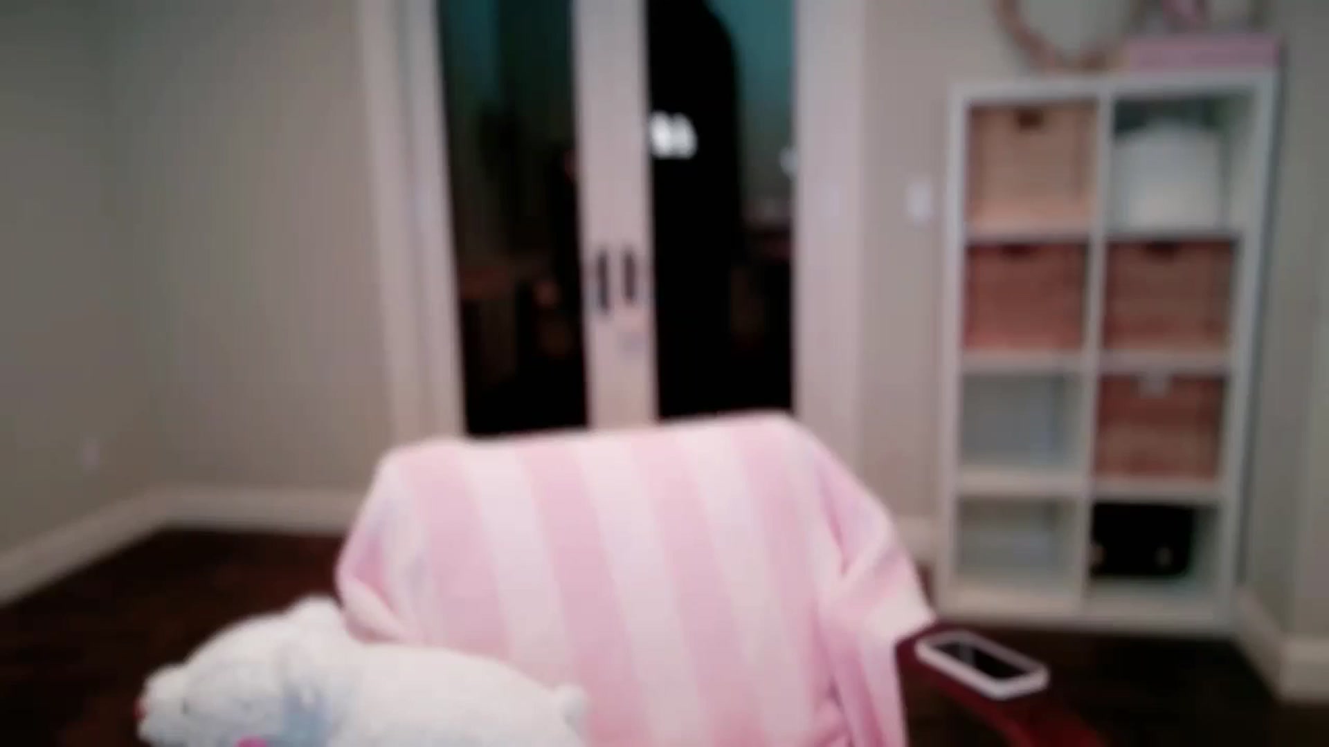 Gallery image thumbnail from Sapphire_Swan's myfreecams stream on, 09/22/2025, 02:38 image 11 of 20