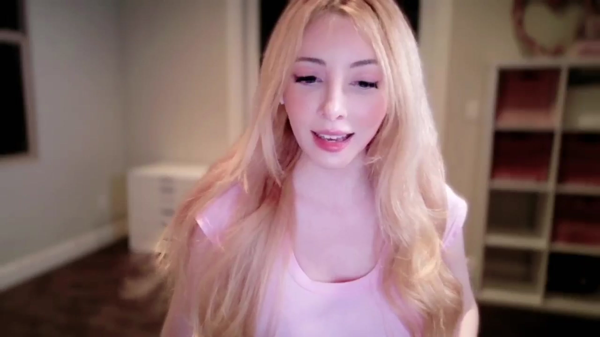 Gallery image thumbnail from Sapphire_Swan's myfreecams stream on, 10/15/2025, 02:48 image 2 of 20