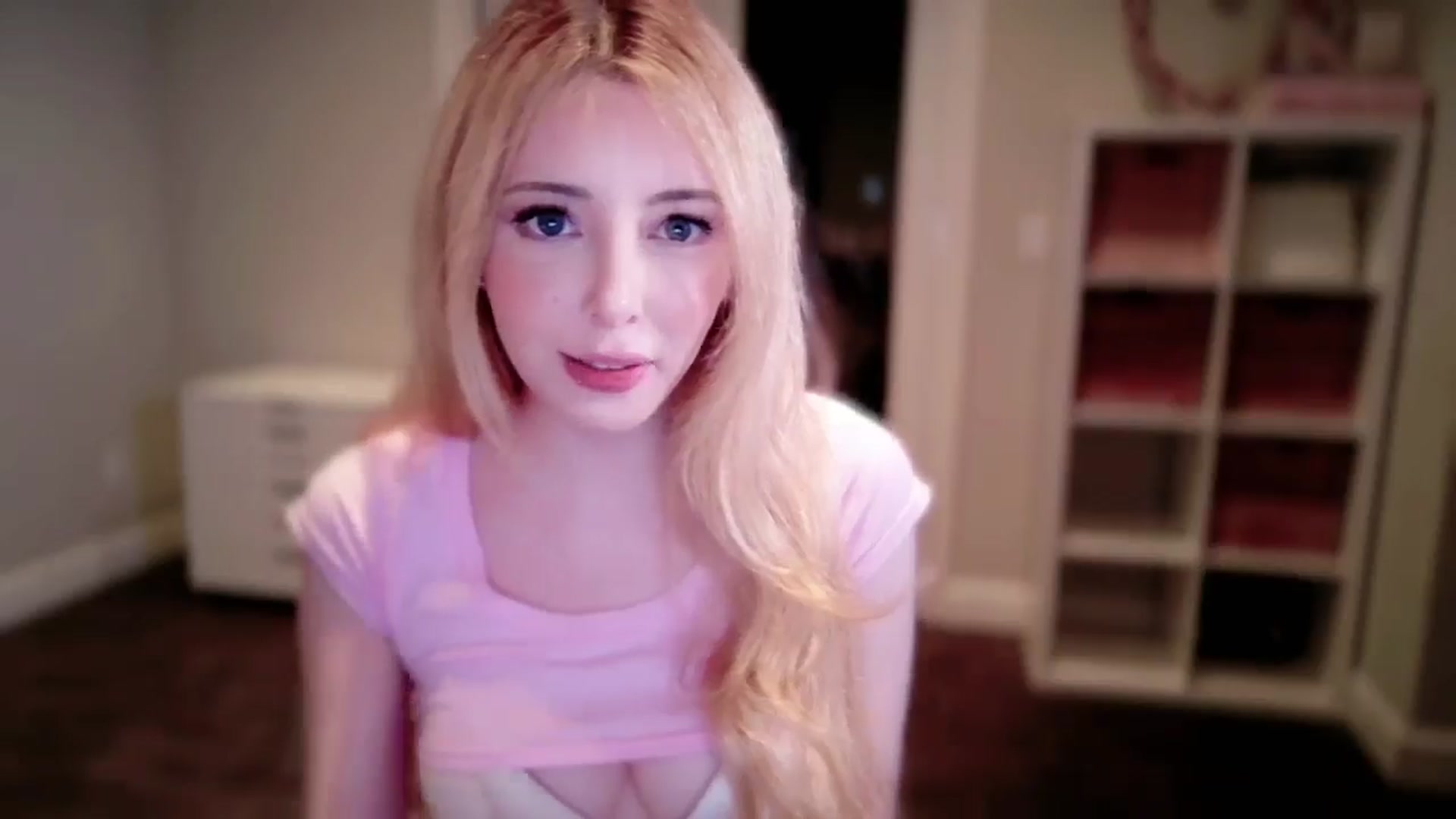 Gallery image thumbnail from Sapphire_Swan's myfreecams stream on, 10/15/2025, 02:48 image 19 of 20