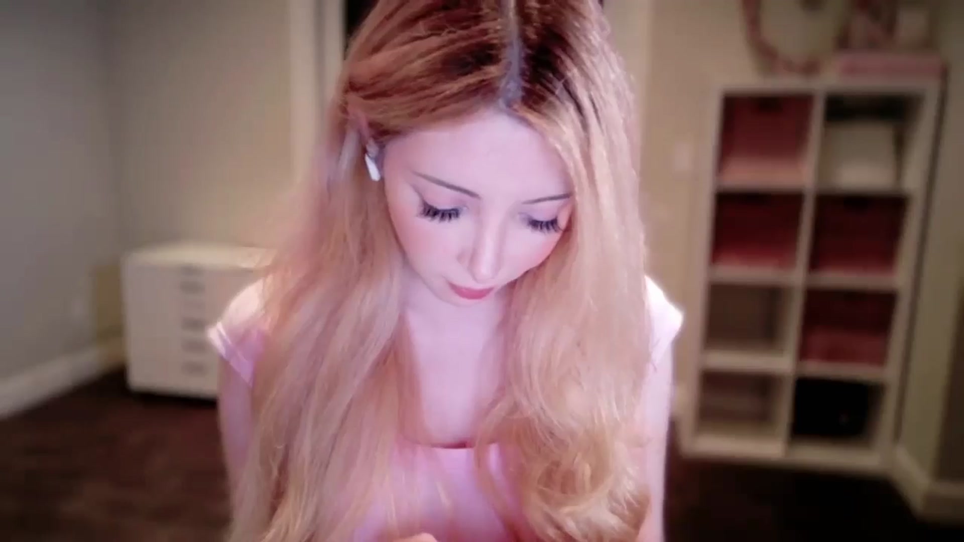 Gallery image thumbnail from Sapphire_Swan's myfreecams stream on, 10/15/2025, 02:48 image 3 of 20