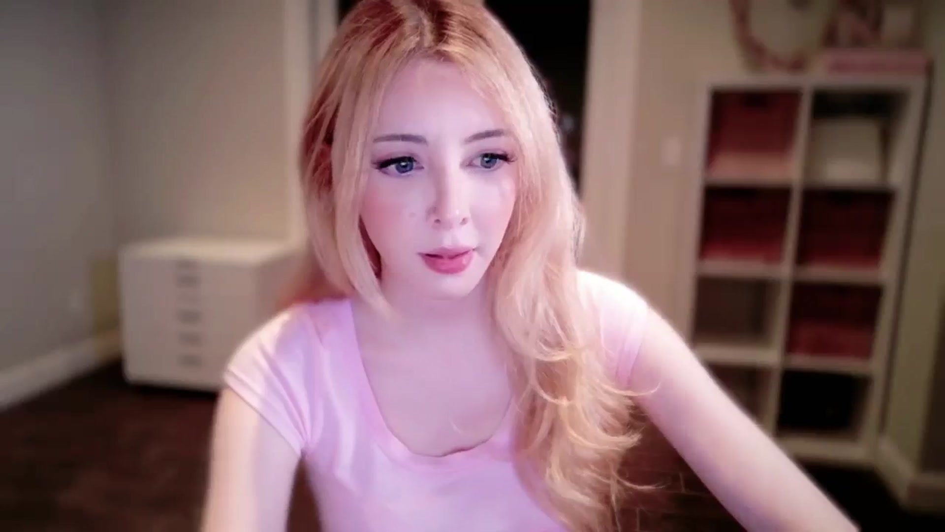 Gallery image thumbnail from Sapphire_Swan's myfreecams stream on, 10/15/2025, 02:48 image 12 of 20