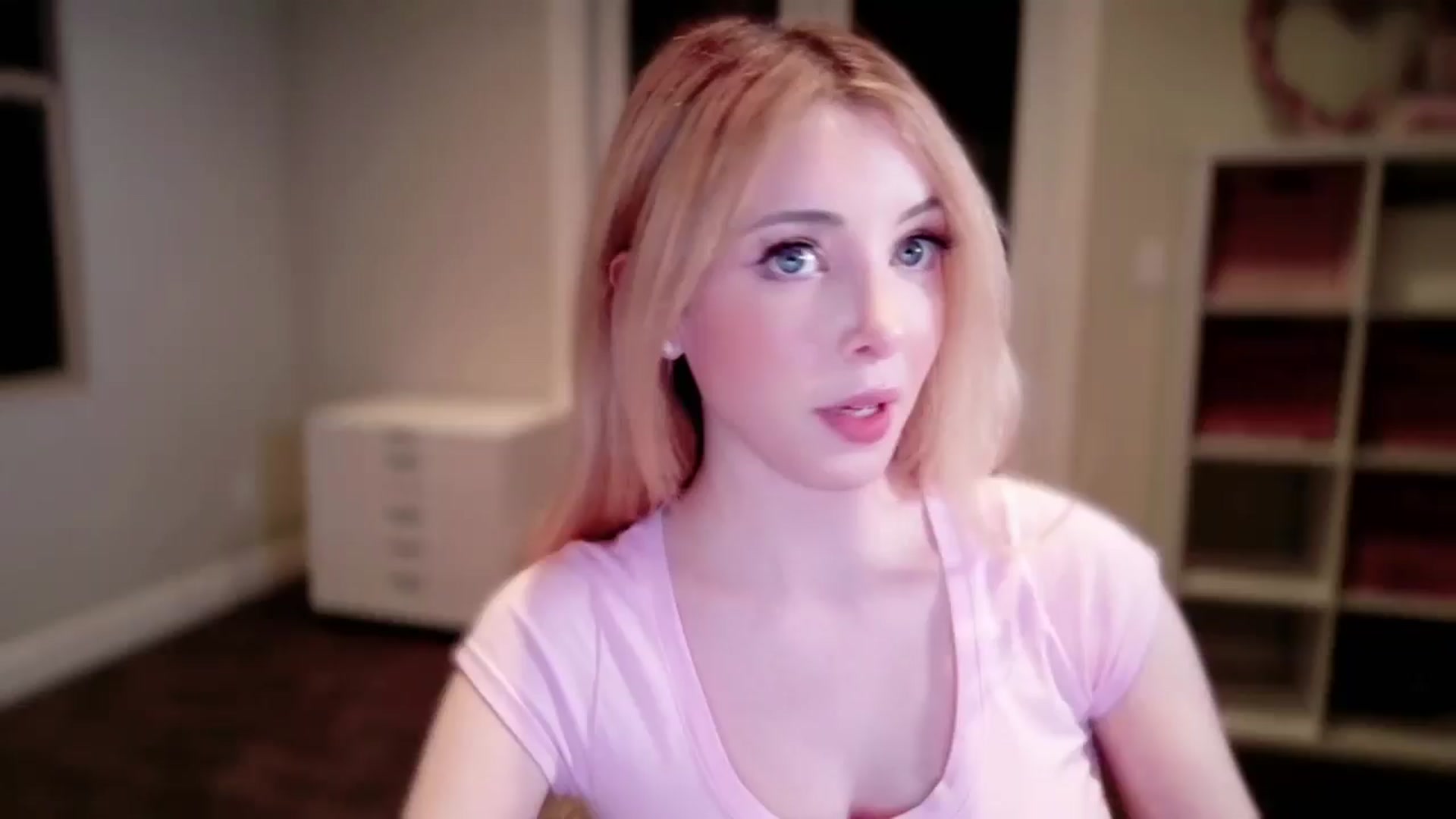 Gallery image thumbnail from Sapphire_Swan's myfreecams stream on, 10/15/2025, 02:48 image 1 of 20