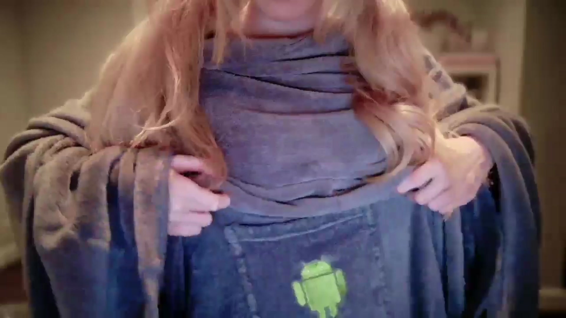 Gallery image thumbnail from Sapphire_Swan's myfreecams stream on, 10/15/2025, 04:55 image 13 of 20