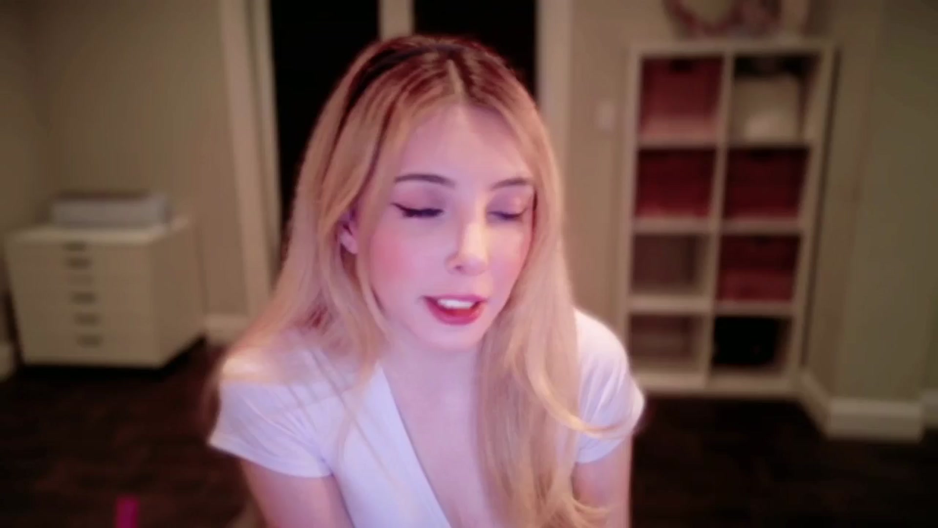 Gallery image thumbnail from Sapphire_Swan's myfreecams stream on, 11/02/2025, 04:41 image 5 of 20