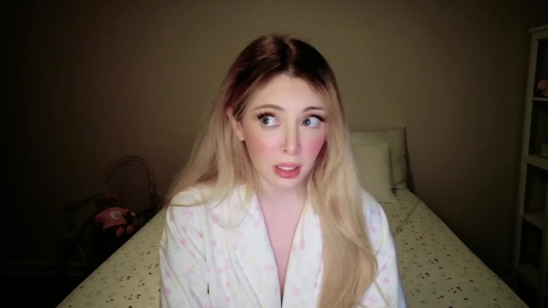 Gallery image thumbnail from Sapphire_Swan's myfreecams stream on, 01/06/2026, 02:55 image 11 of 20