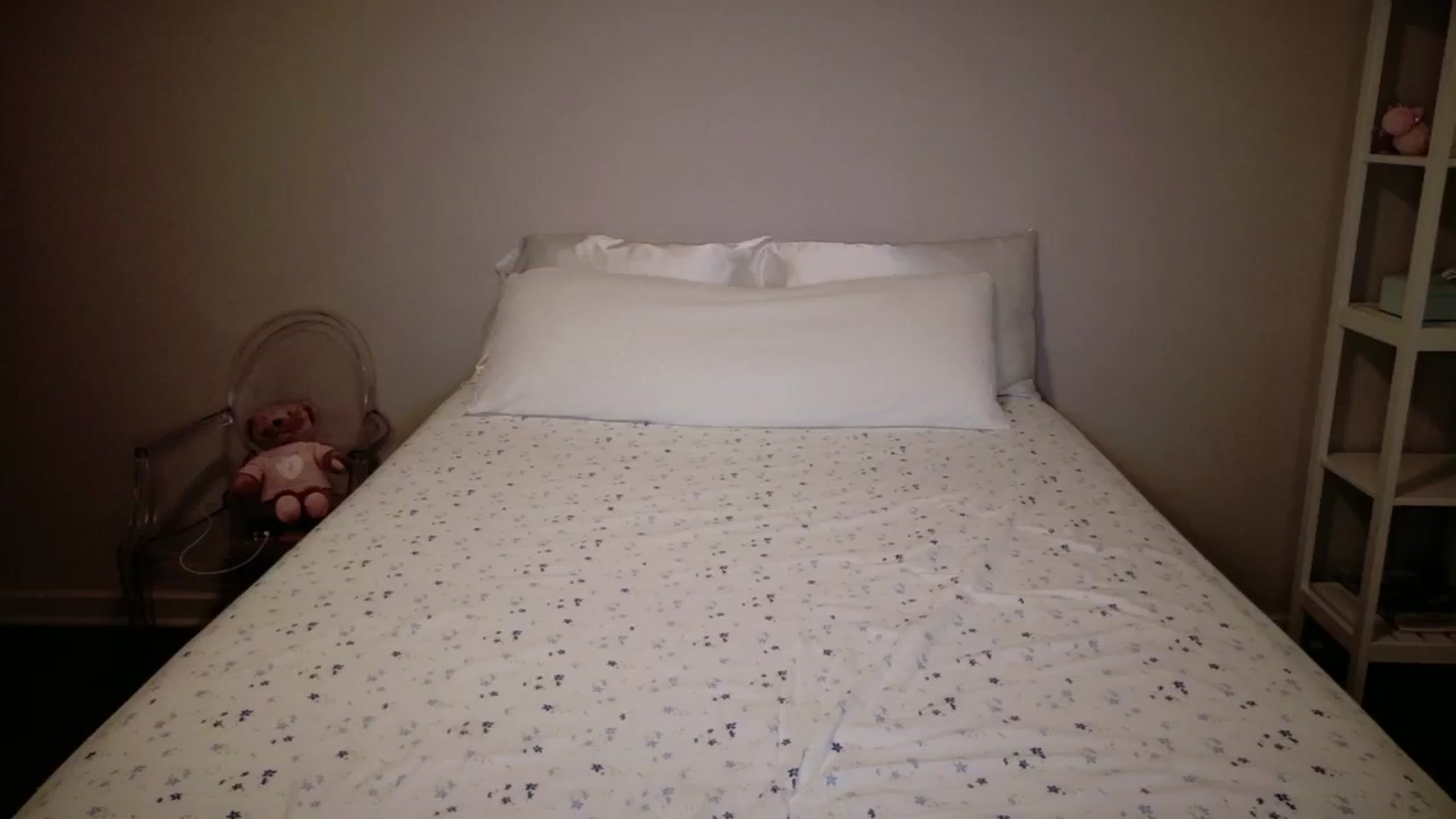Gallery image thumbnail from Sapphire_Swan's myfreecams stream on, 01/06/2026, 02:55 image 1 of 20