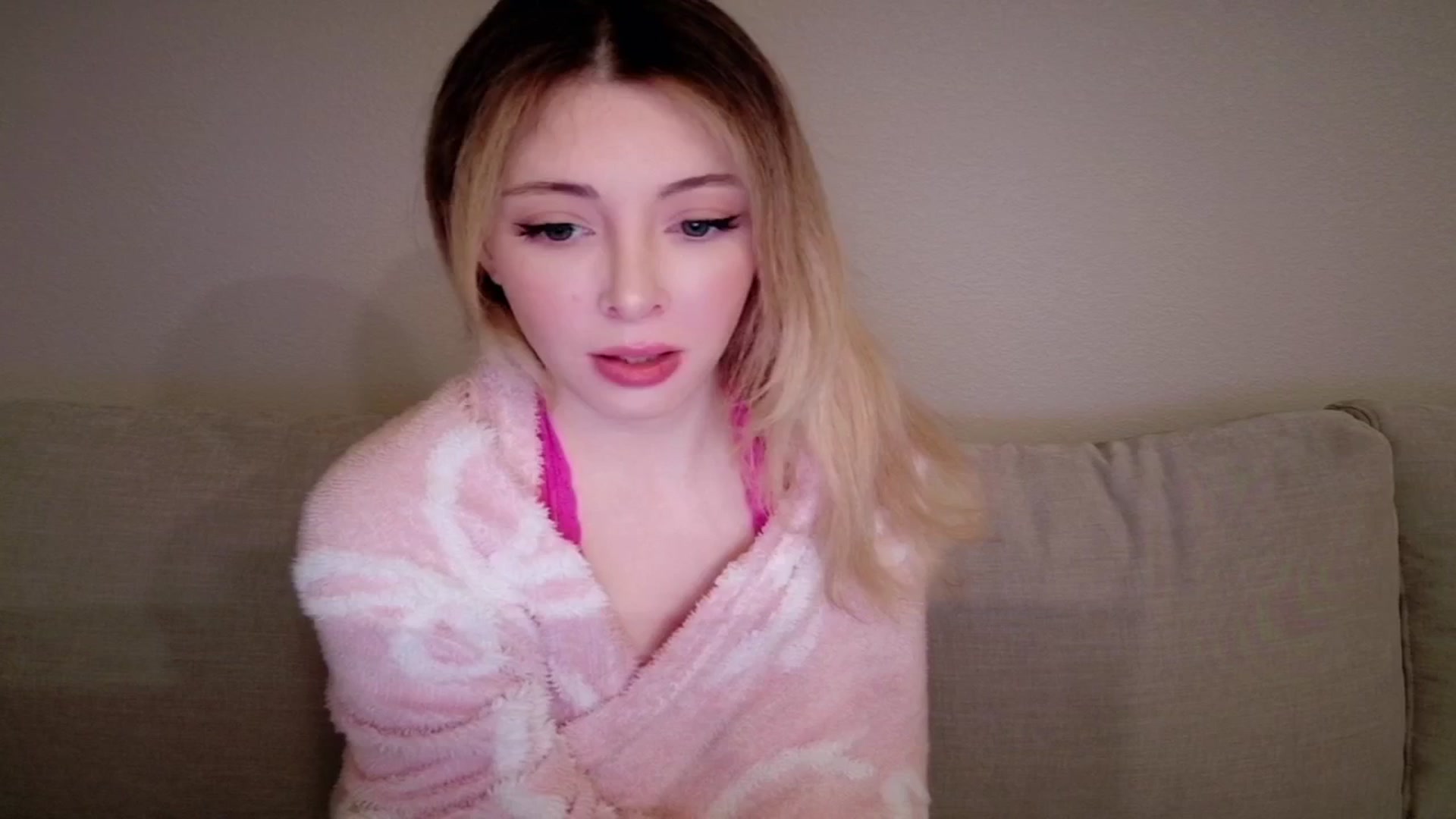 Gallery image thumbnail from Sapphire_Swan's myfreecams stream on, 03/24/2026, 02:59 image 10 of 20
