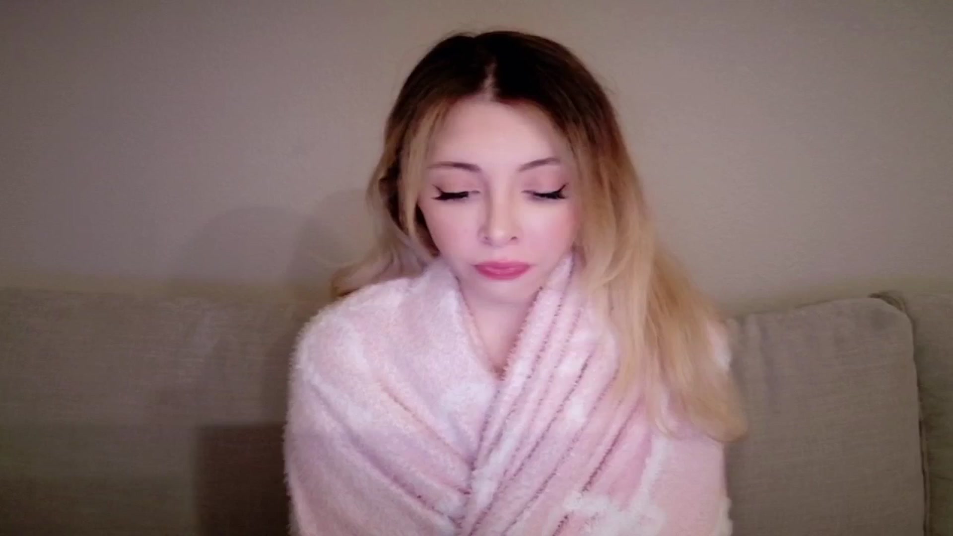 Gallery image thumbnail from Sapphire_Swan's myfreecams stream on, 03/24/2026, 02:59 image 13 of 20