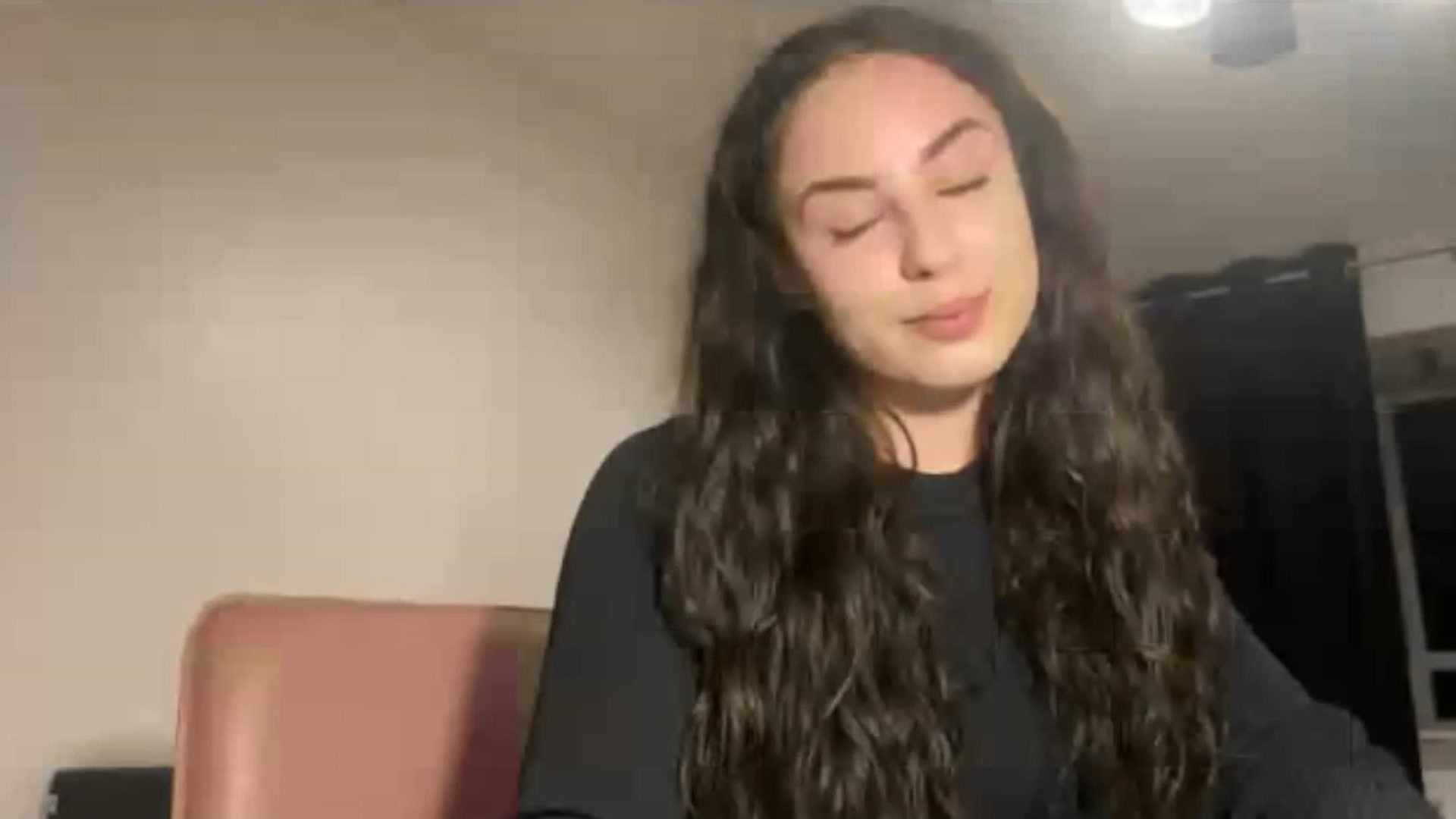 Gallery image thumbnail from Sapphireeee's myfreecams stream on, 07/25/2023, 19:48 image 9 of 20