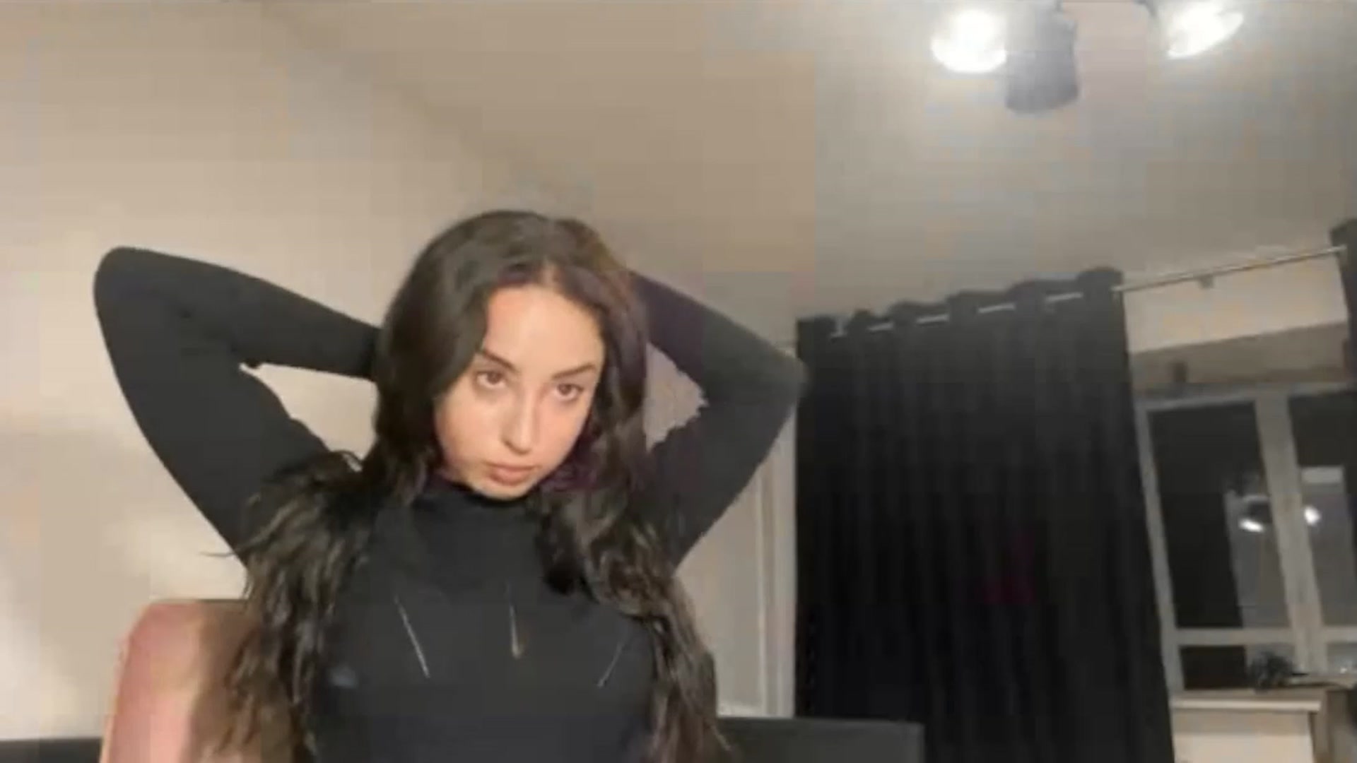 Gallery image thumbnail from Sapphireeee's myfreecams stream on, 07/25/2023, 20:57 image 19 of 20