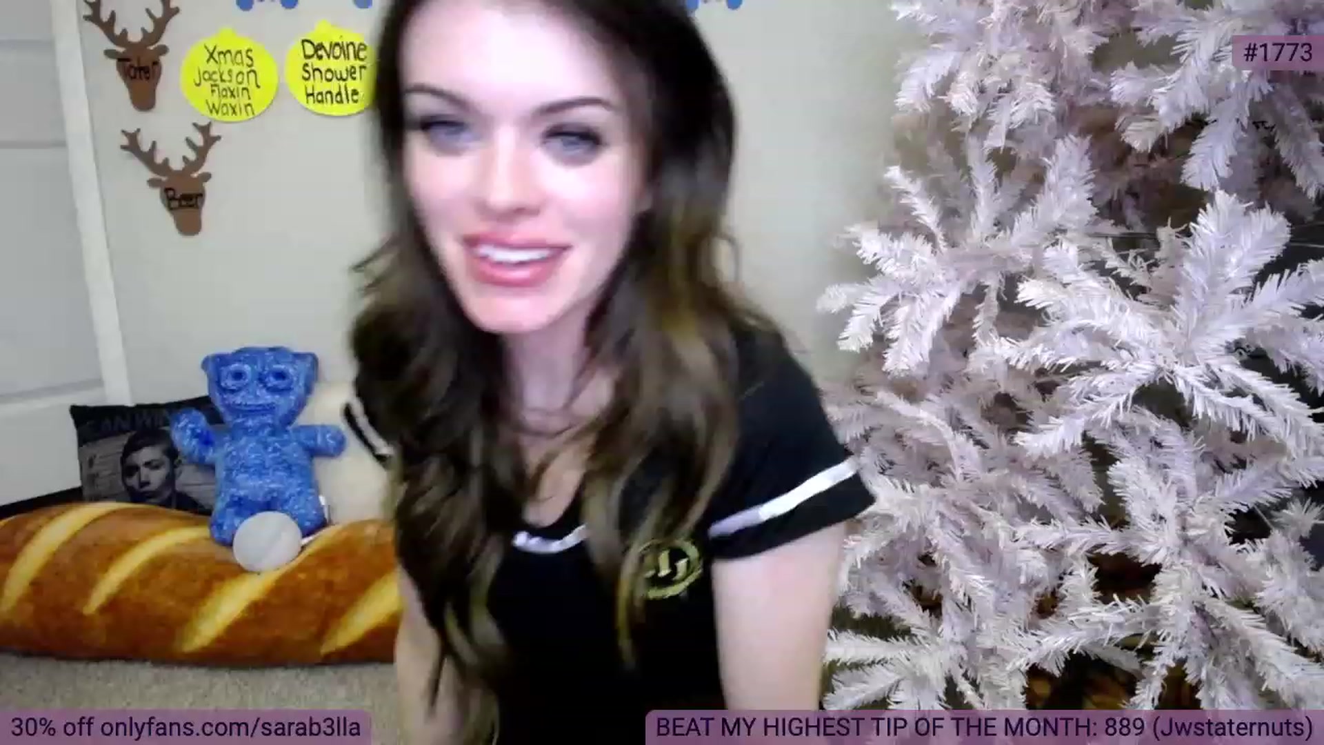 Gallery image thumbnail from SaraBellaaa's myfreecams stream on, 12/16/2022, 04:29 image 6 of 20