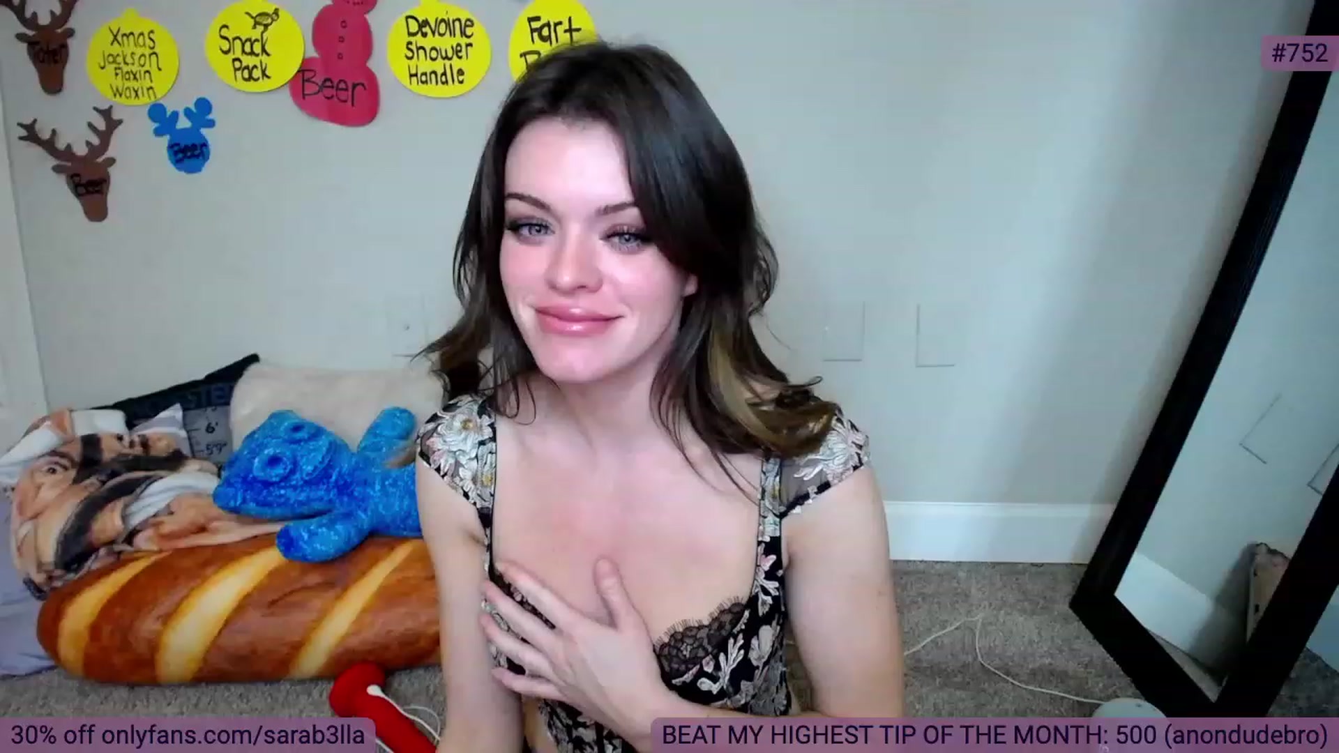 Gallery image thumbnail from SaraBellaaa's myfreecams stream on, 01/03/2023, 04:33 image 3 of 20
