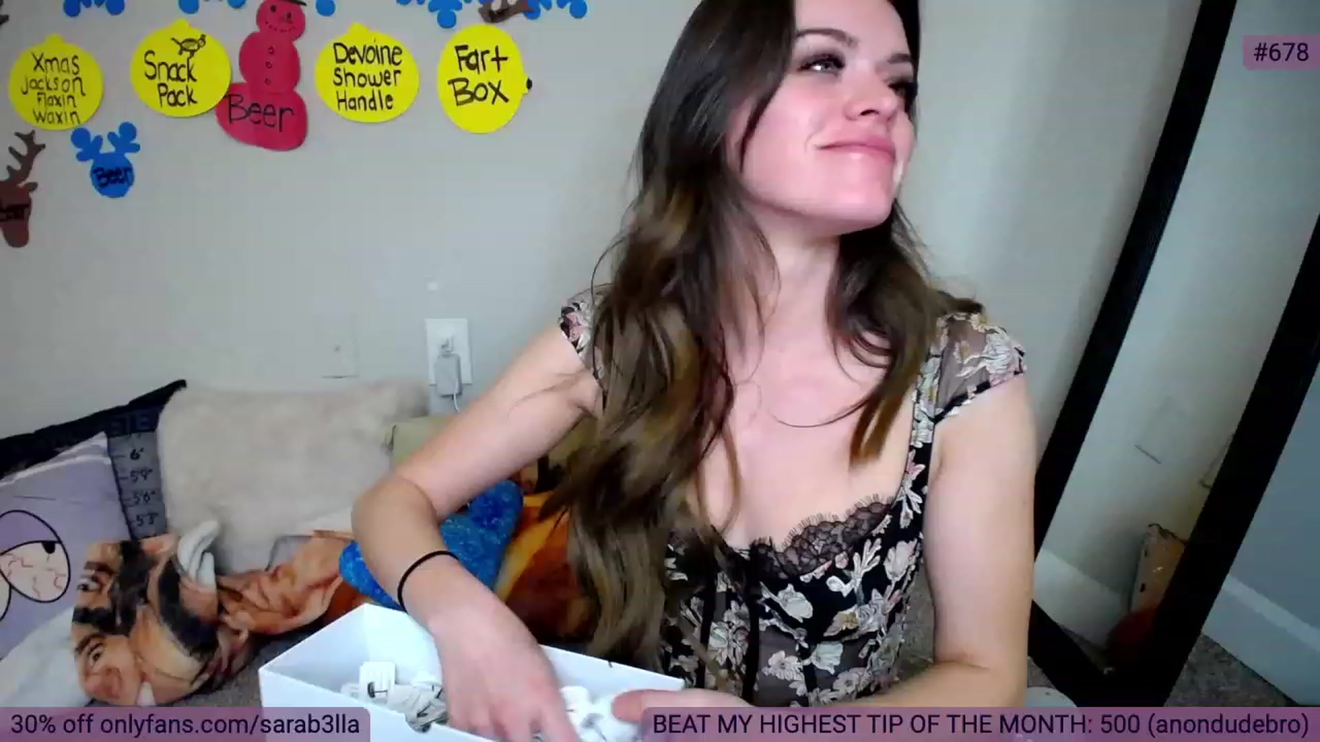 Gallery image thumbnail from SaraBellaaa's myfreecams stream on, 01/03/2023, 04:33 image 12 of 20