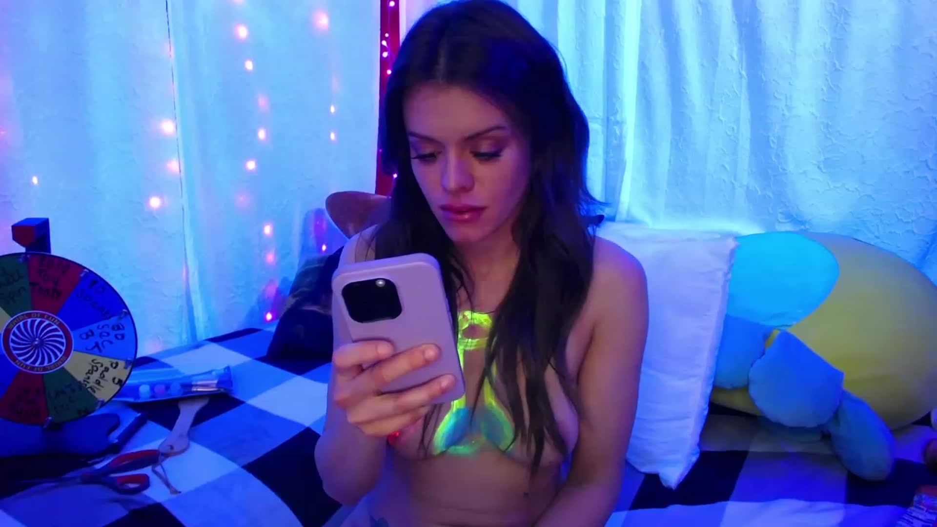 Gallery image thumbnail from SaraBellaaa's myfreecams stream on, 05/19/2023, 04:39 image 19 of 20