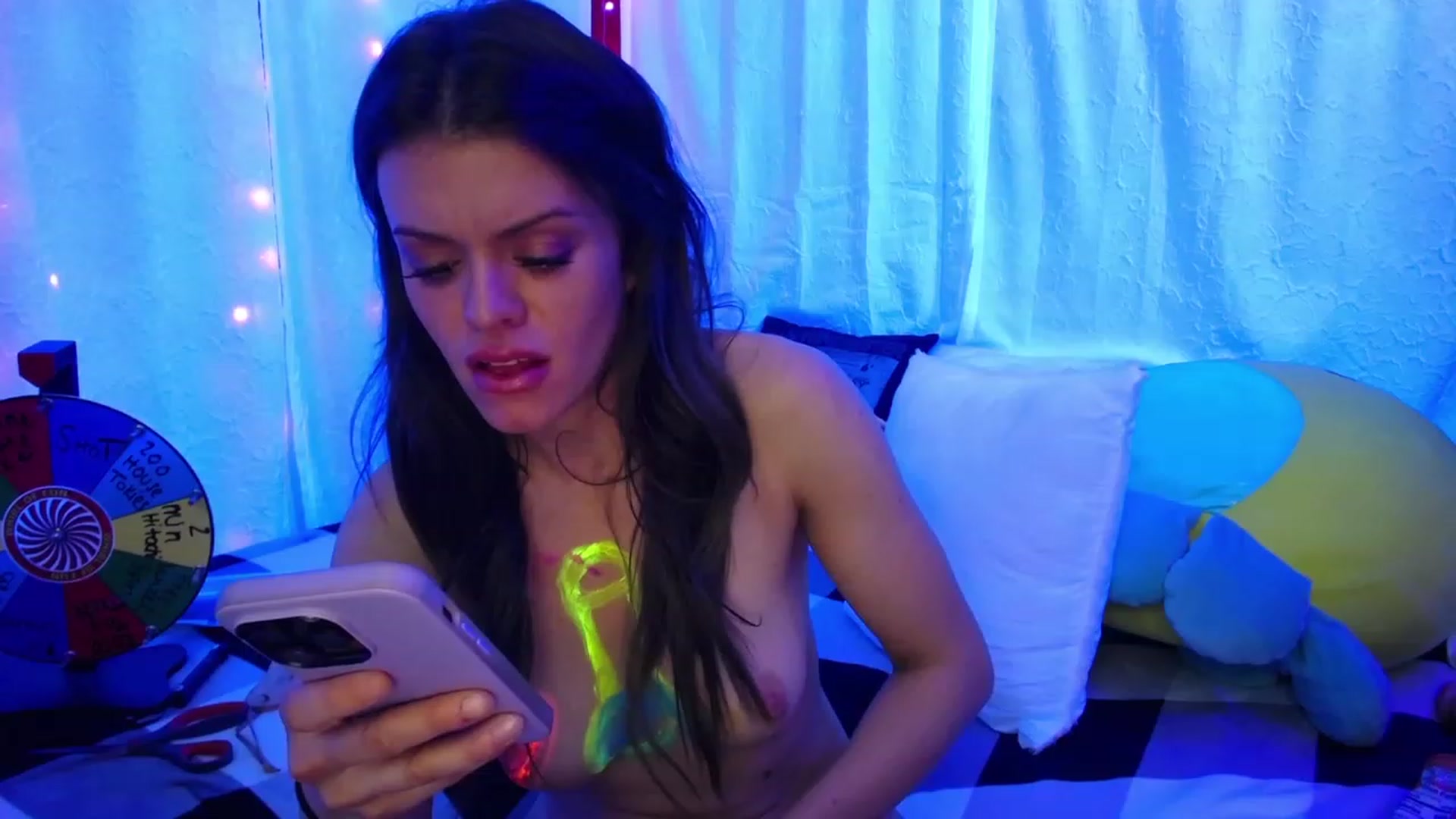 Gallery image thumbnail from SaraBellaaa's myfreecams stream on, 05/19/2023, 04:39 image 16 of 20