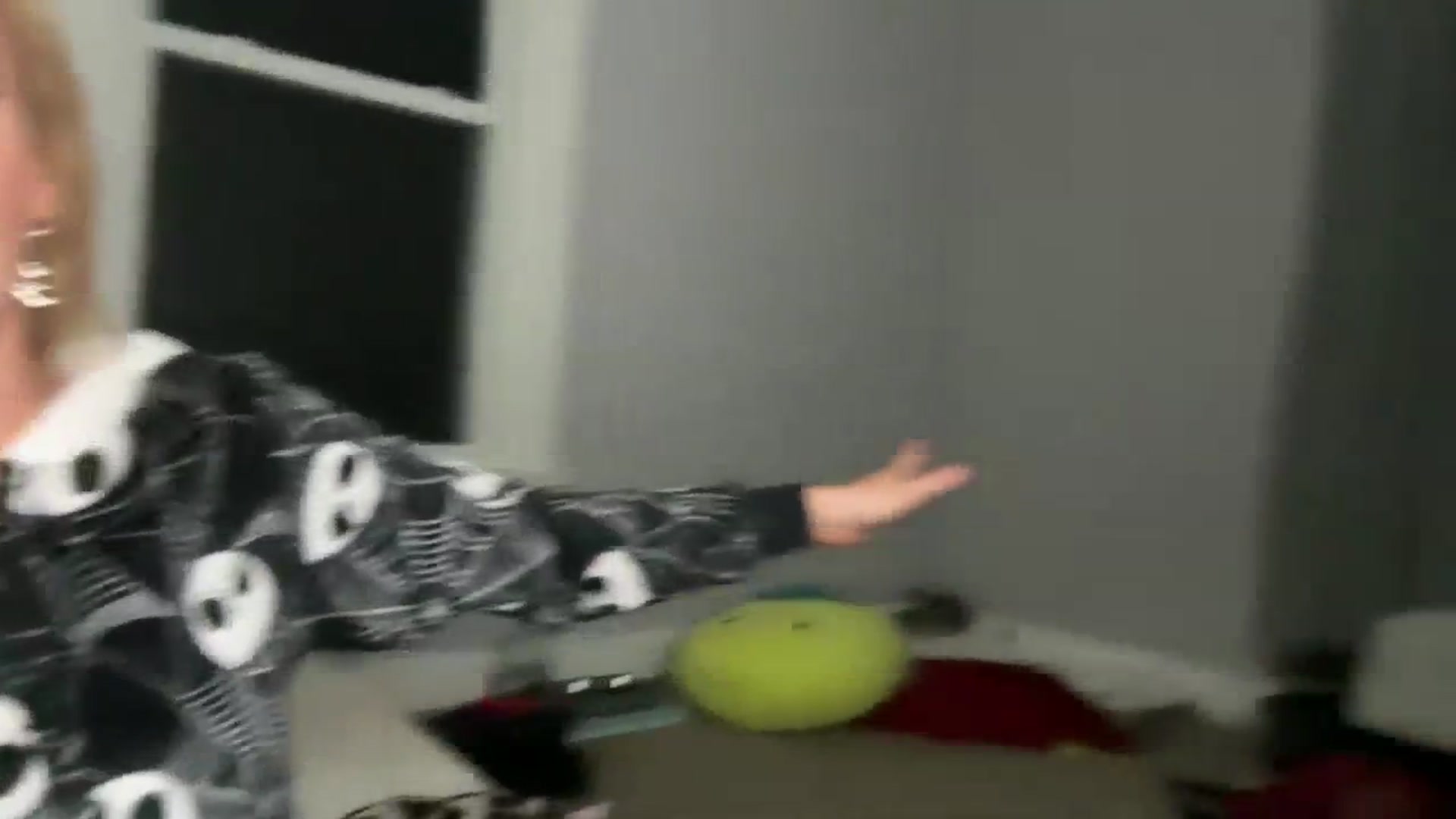 Gallery image thumbnail from SaraBellaaa's myfreecams stream on, 08/19/2023, 02:40 image 2 of 20