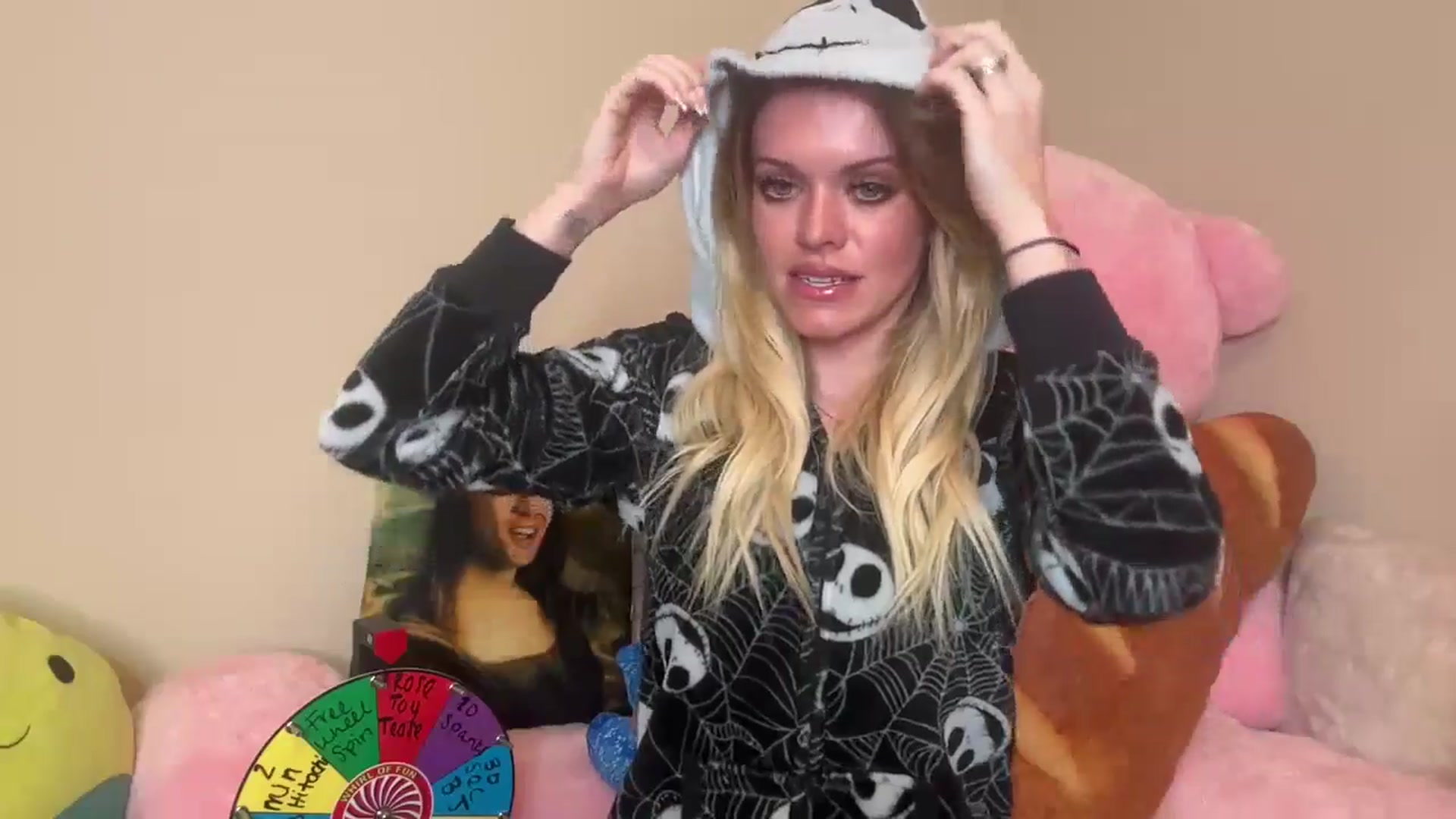Gallery image thumbnail from SaraBellaaa's myfreecams stream on, 08/23/2024, 02:39 image 6 of 20