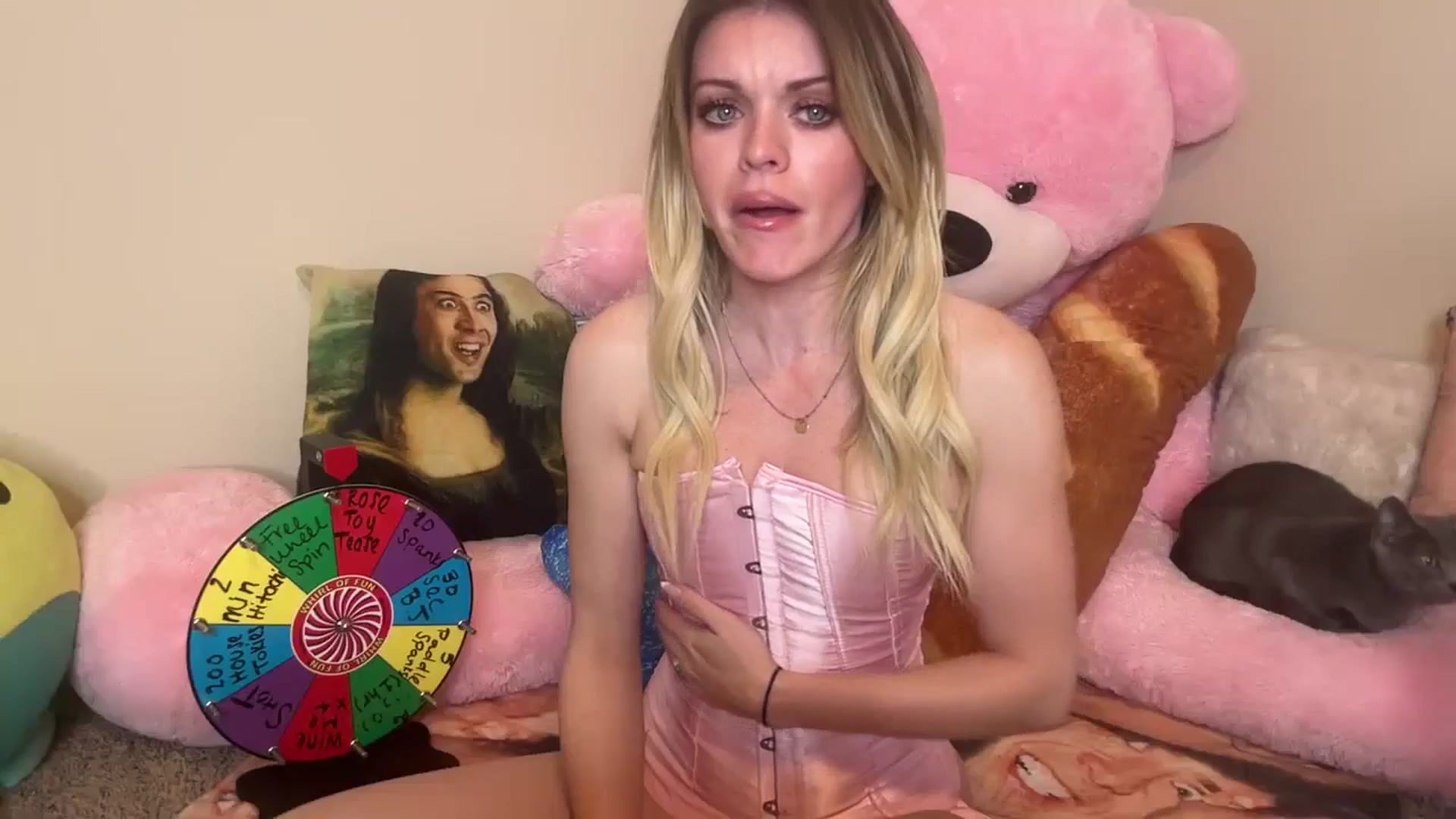 Gallery image thumbnail from SaraBellaaa's myfreecams stream on, 08/23/2024, 02:39 image 2 of 20