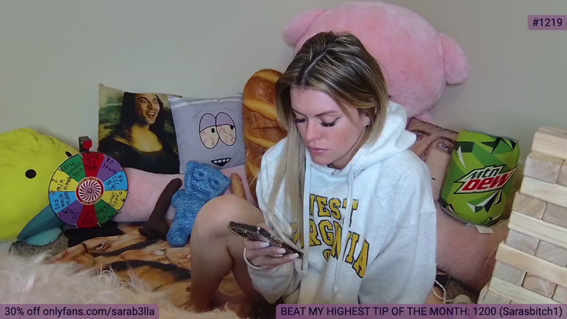 Gallery image thumbnail from SaraBellaaa's myfreecams stream on, 09/16/2024, 15:47 image 6 of 20