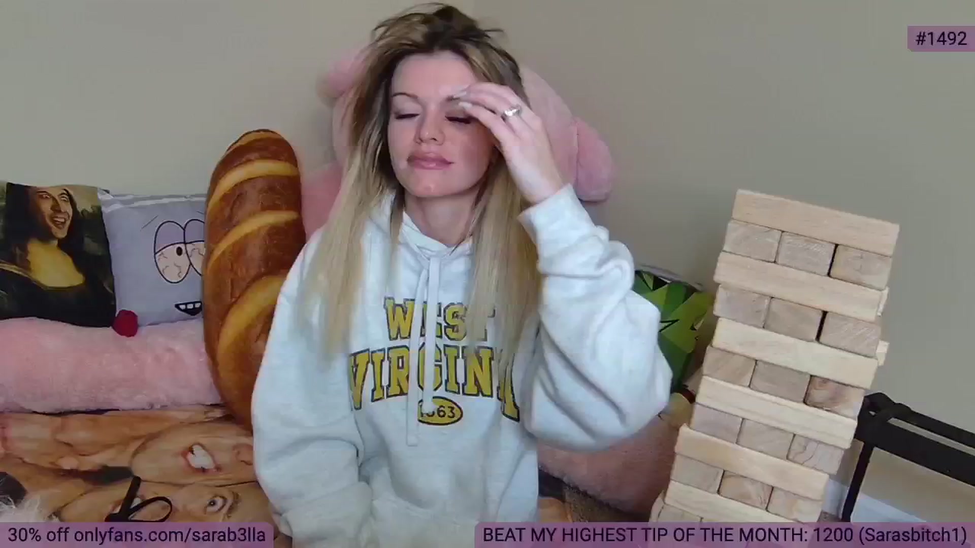 Gallery image thumbnail from SaraBellaaa's myfreecams stream on, 09/30/2024, 02:20 image 12 of 20