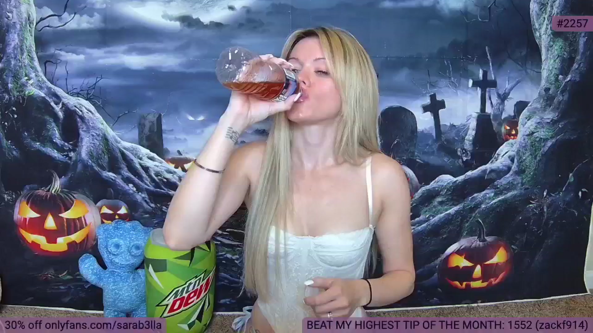 Gallery image thumbnail from SaraBellaaa's myfreecams stream on, 10/17/2024, 14:17 image 1 of 20
