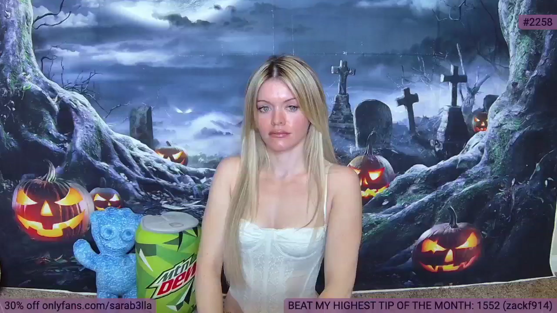 Gallery image thumbnail from SaraBellaaa's myfreecams stream on, 10/17/2024, 14:17 image 12 of 20