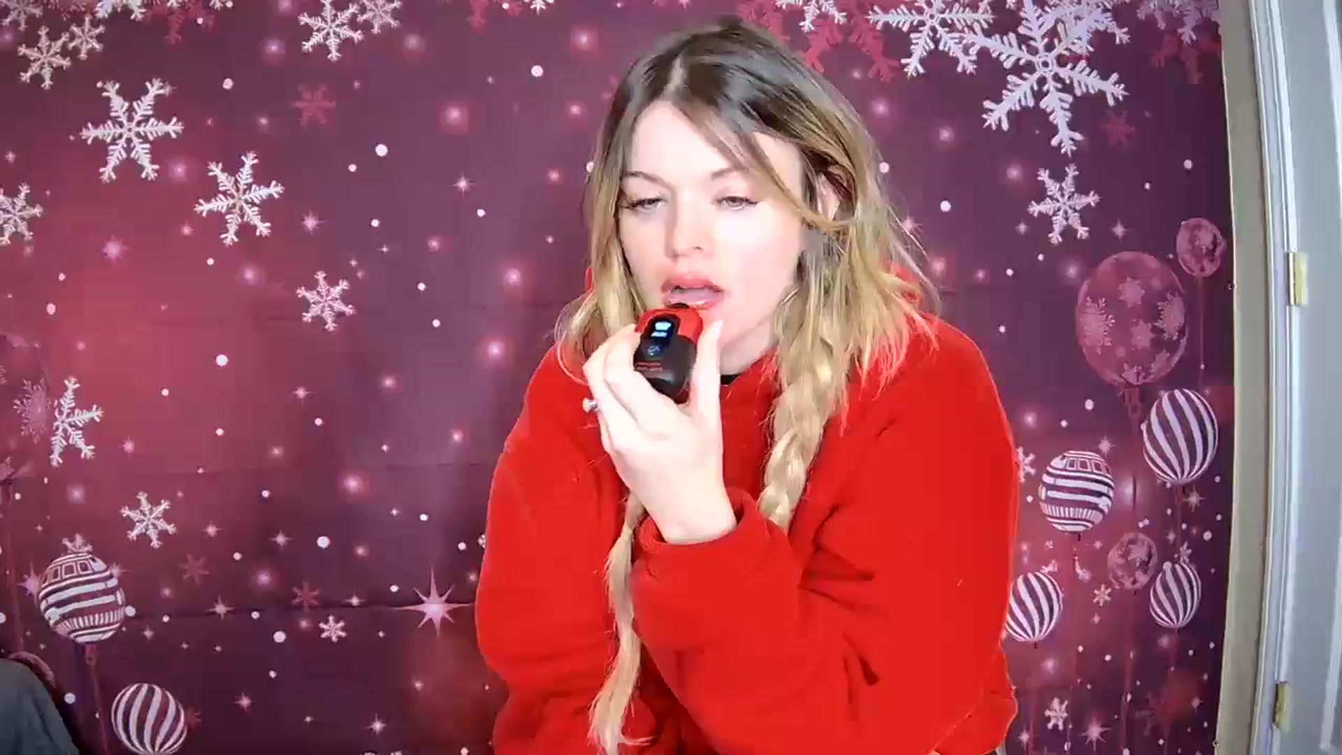 Gallery image thumbnail from SaraBellaaa's myfreecams stream on, 11/24/2025, 19:12 image 17 of 20