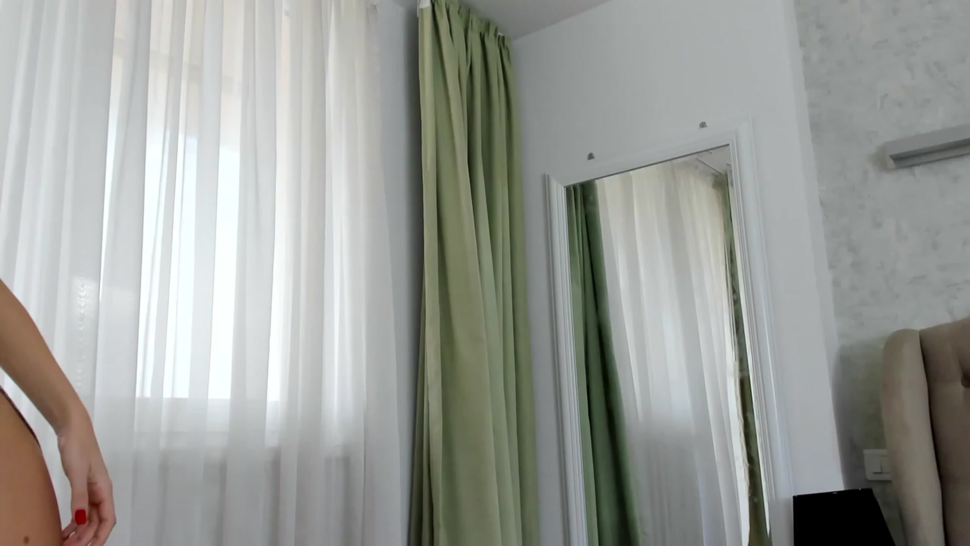 Gallery image thumbnail from SaraDimond's myfreecams stream on, 03/14/2023, 12:33 image 5 of 20