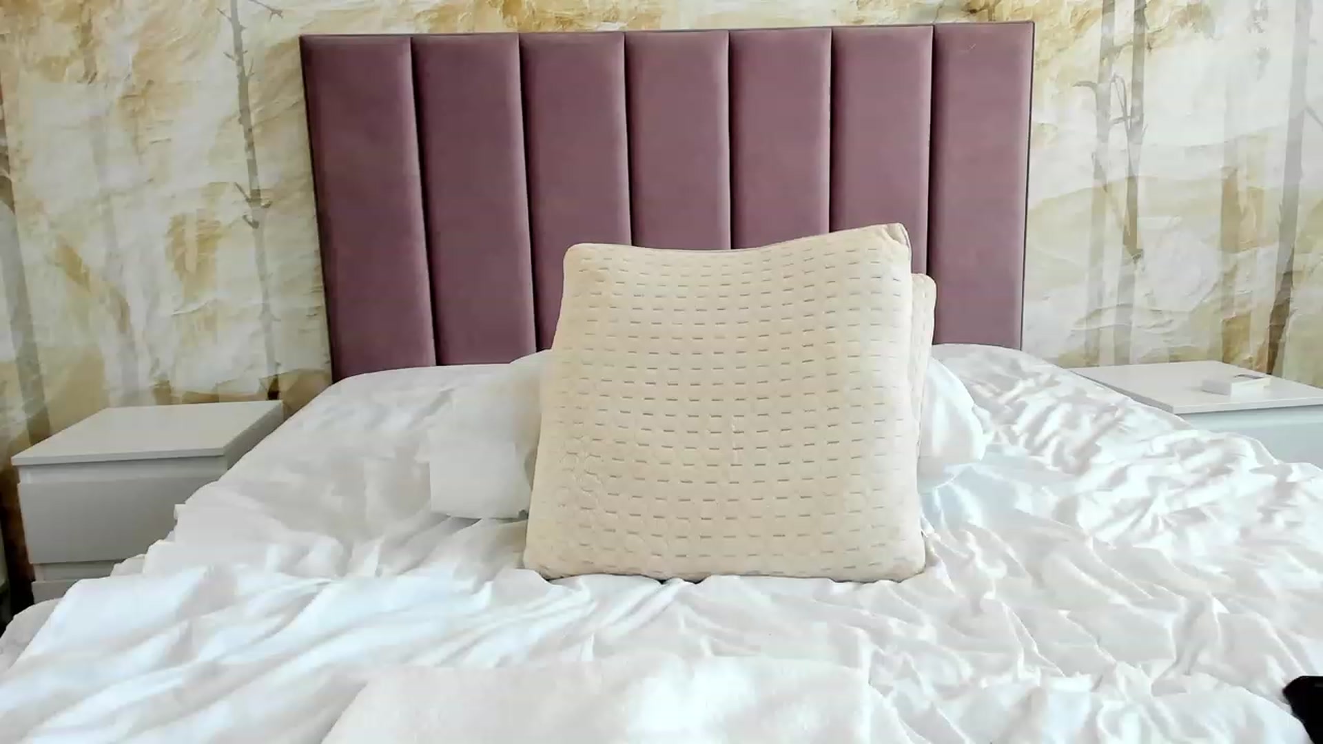 Gallery image thumbnail from SaraDimond's myfreecams stream on, 08/24/2023, 13:43 image 6 of 20
