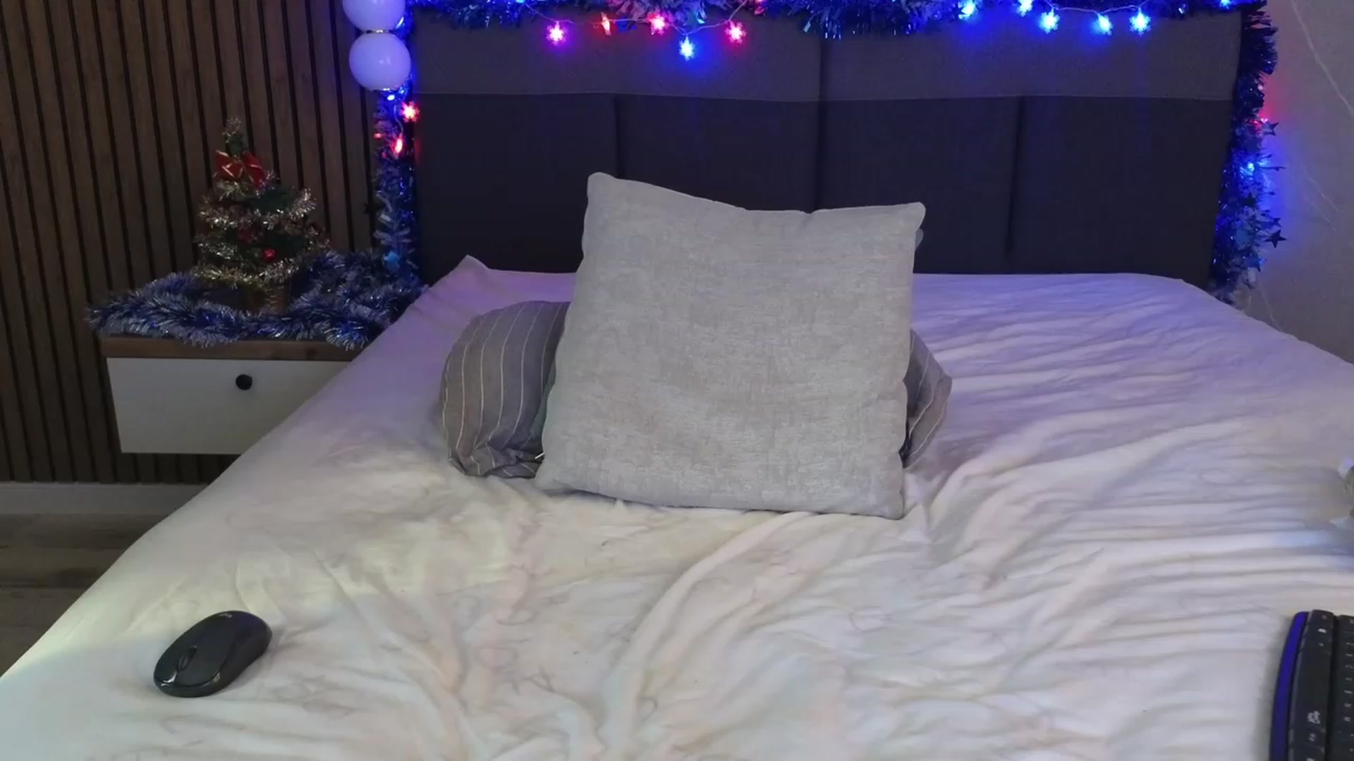 Gallery image thumbnail from SaraDimond's myfreecams stream on, 01/02/2024, 11:43 image 7 of 20