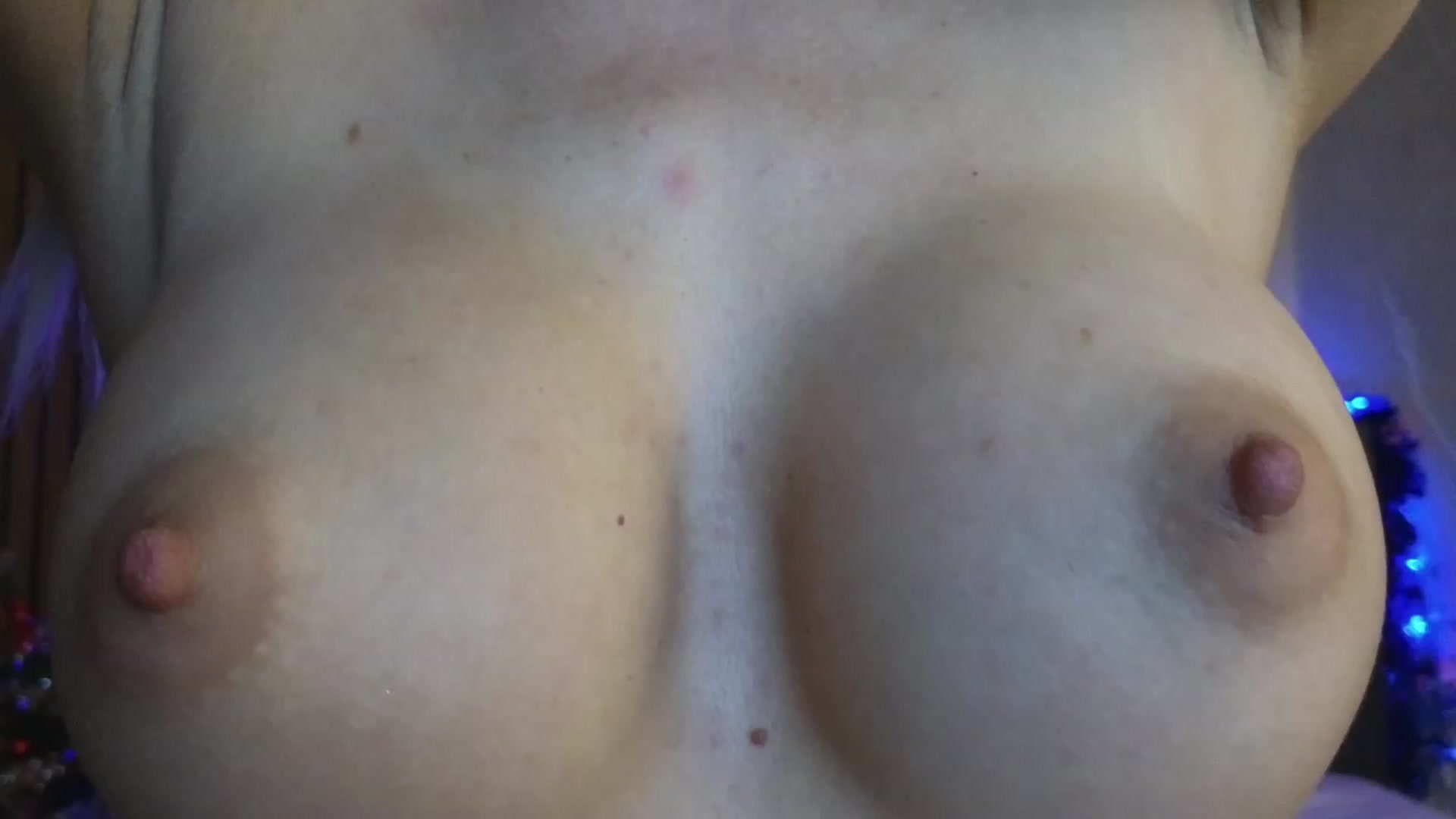 Gallery image thumbnail from SaraDimond's myfreecams stream on, 01/09/2024, 10:59 image 6 of 20