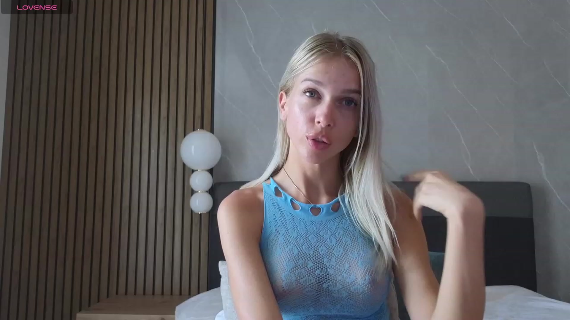Gallery image thumbnail from SaraDimond's myfreecams stream on, 02/23/2024, 12:31 image 3 of 20